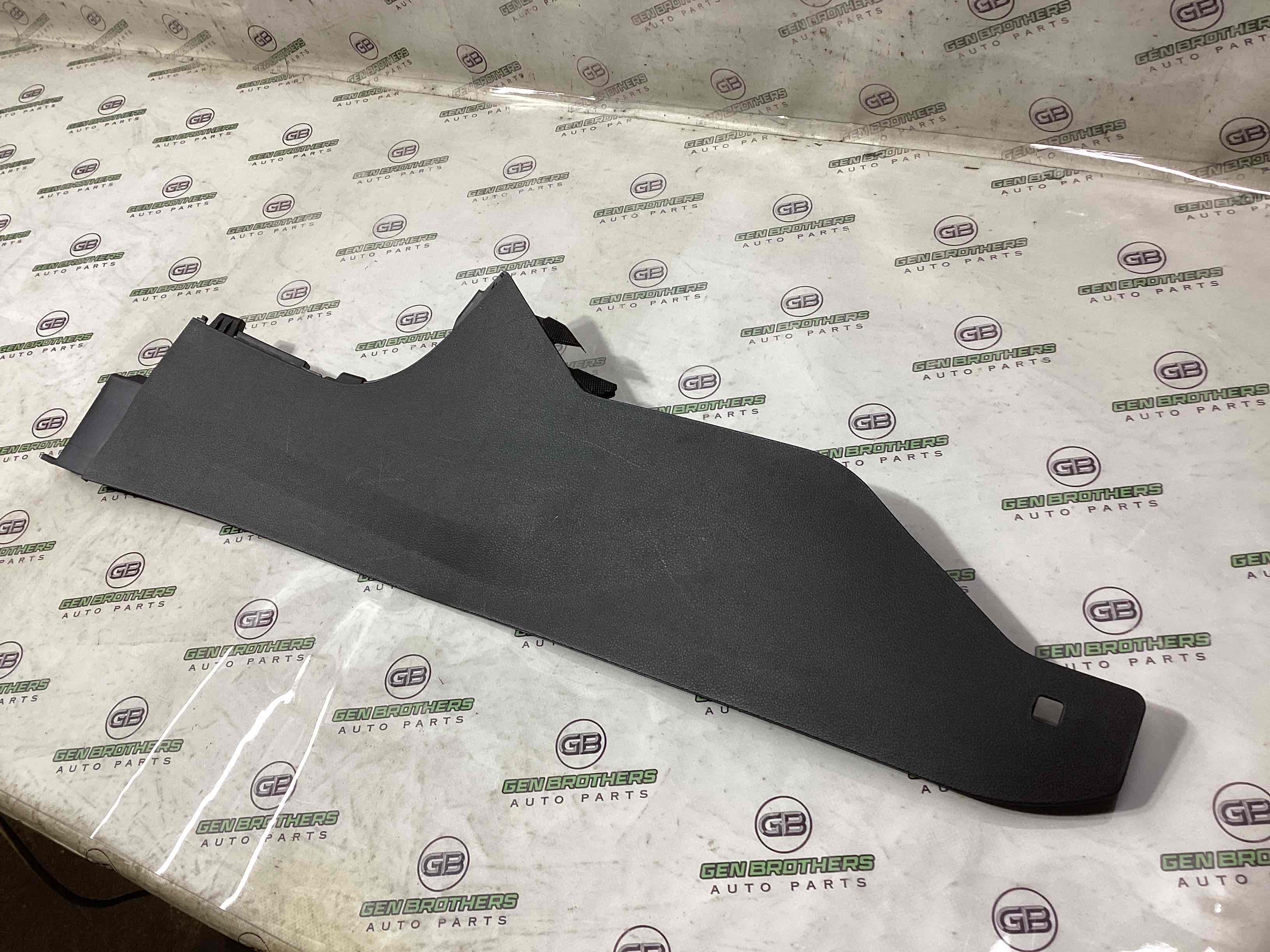 Оздоблення центральної консолі