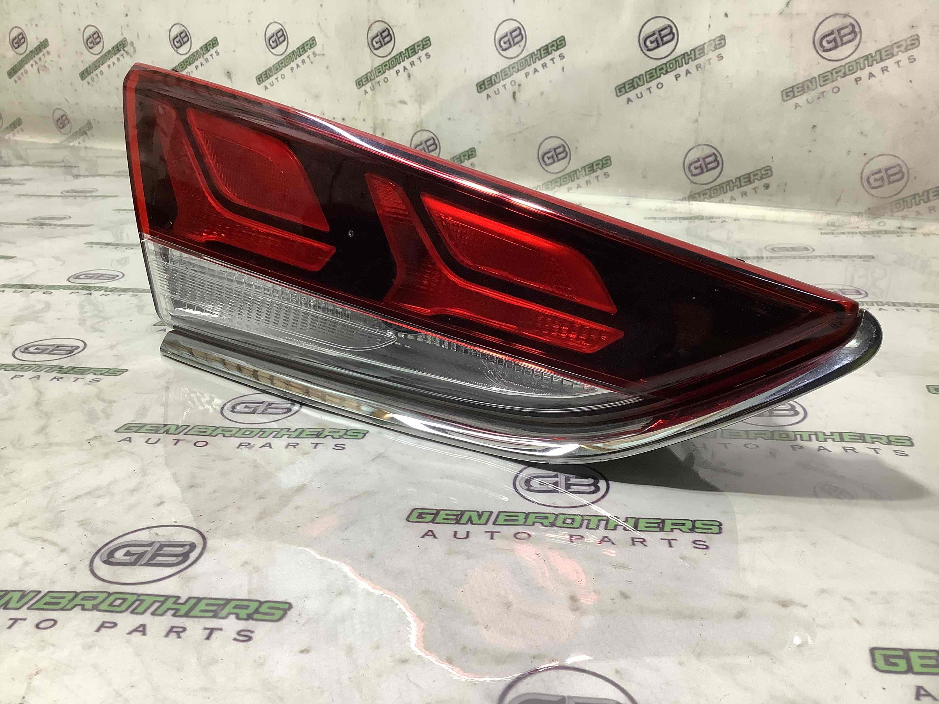 Ліхтар задній лівий