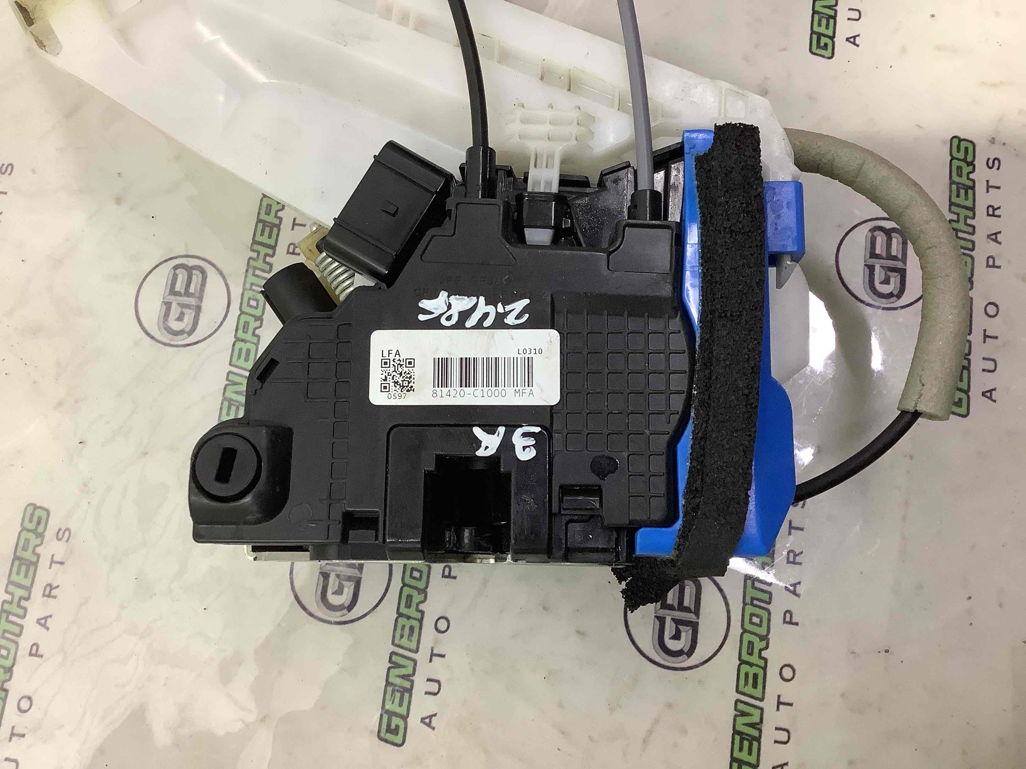 Замок дверей задньої правої