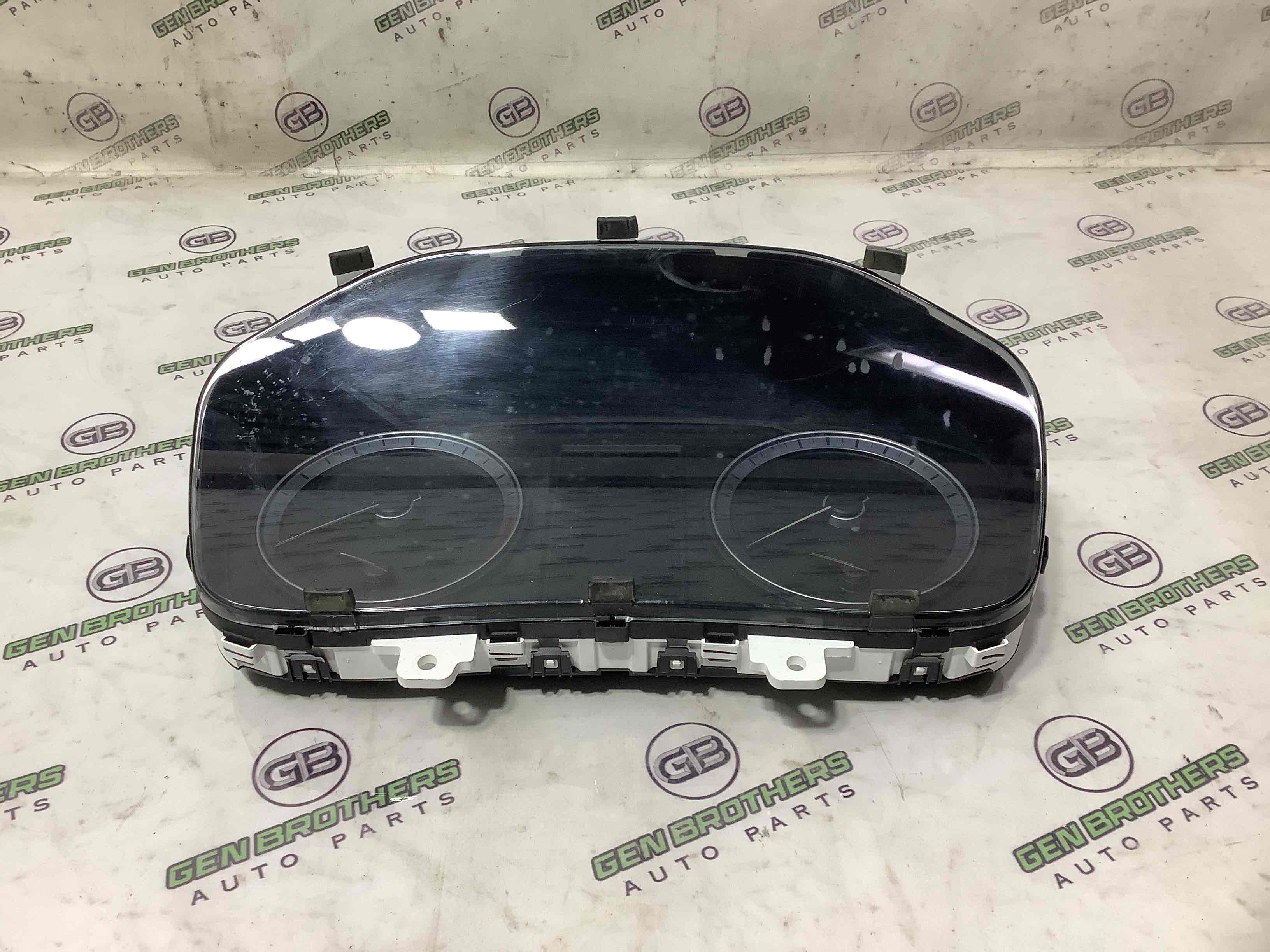 Щиток приладів панель приладів