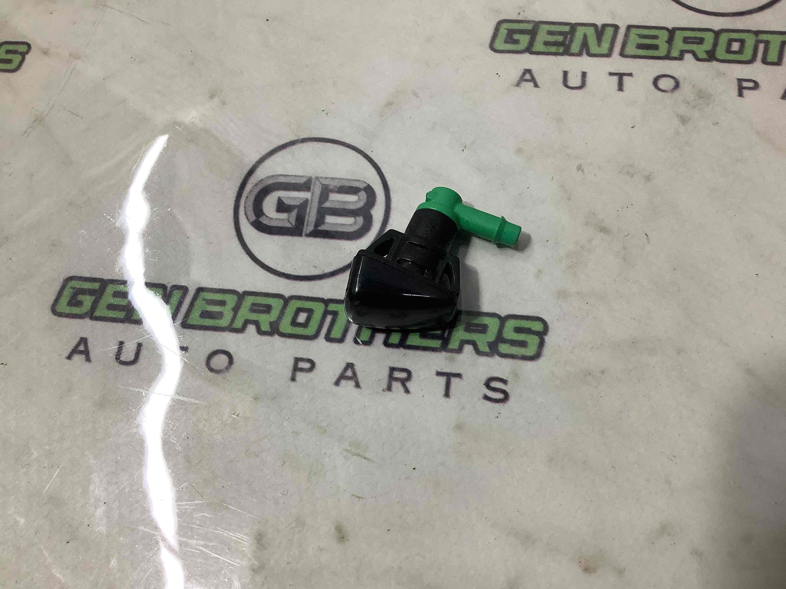 Форсунка омивача, насос омивача, шланг омивача