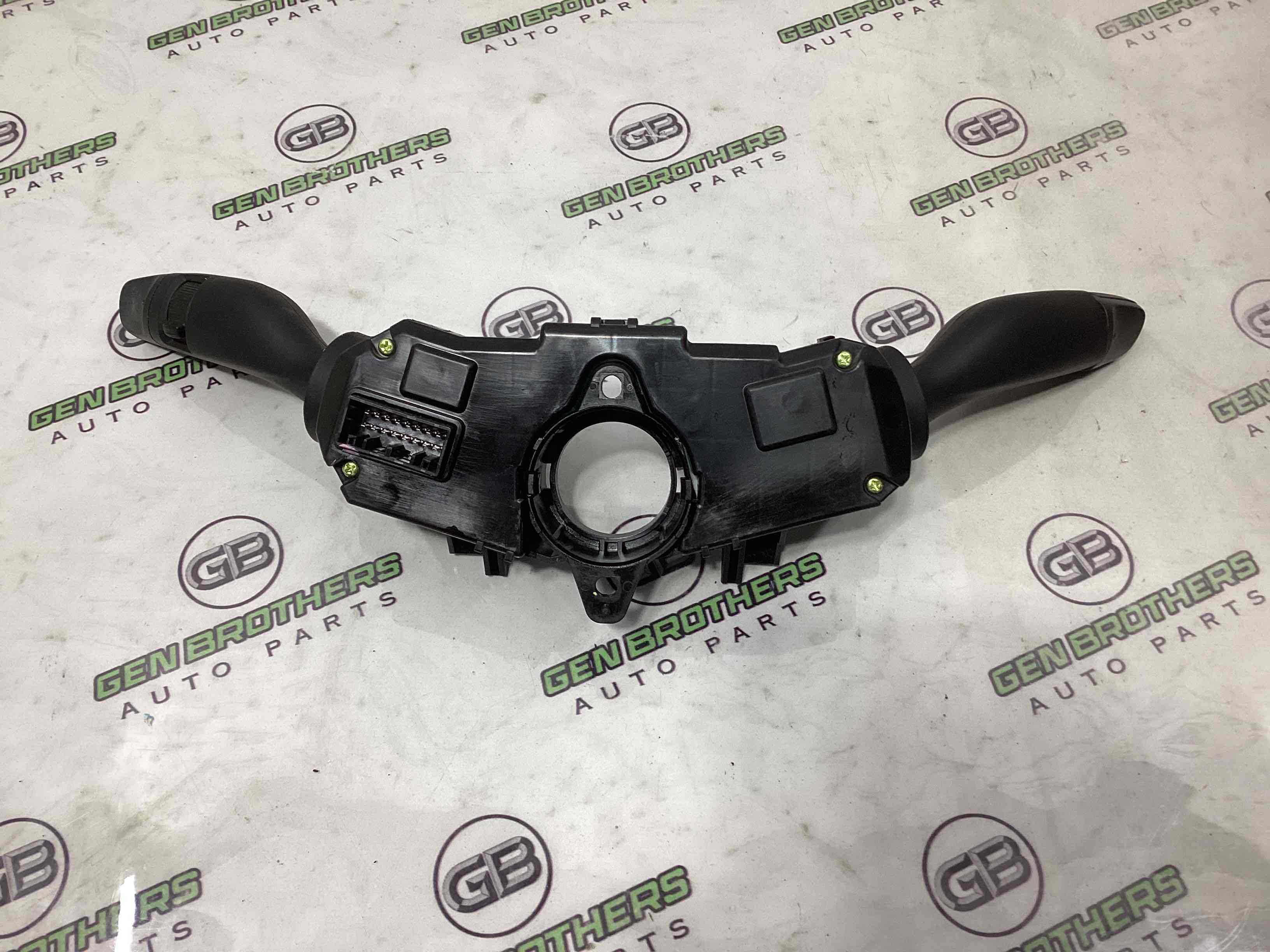 Перемикач підрульовий метелик