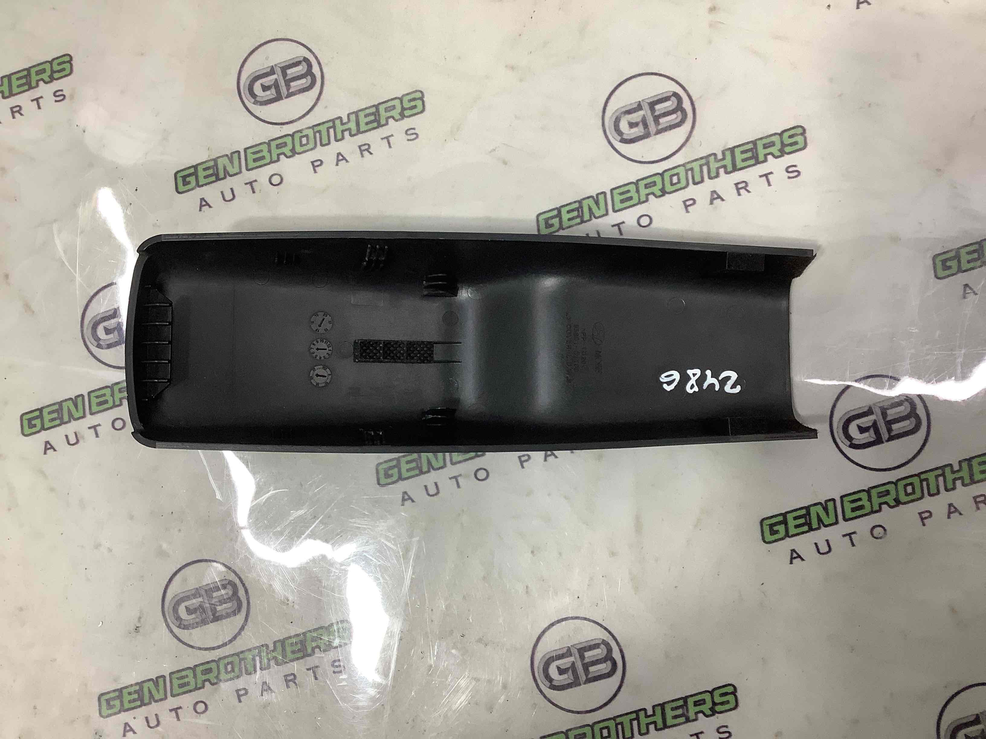 Дзеркало салону, корпус, кріплення, накладка