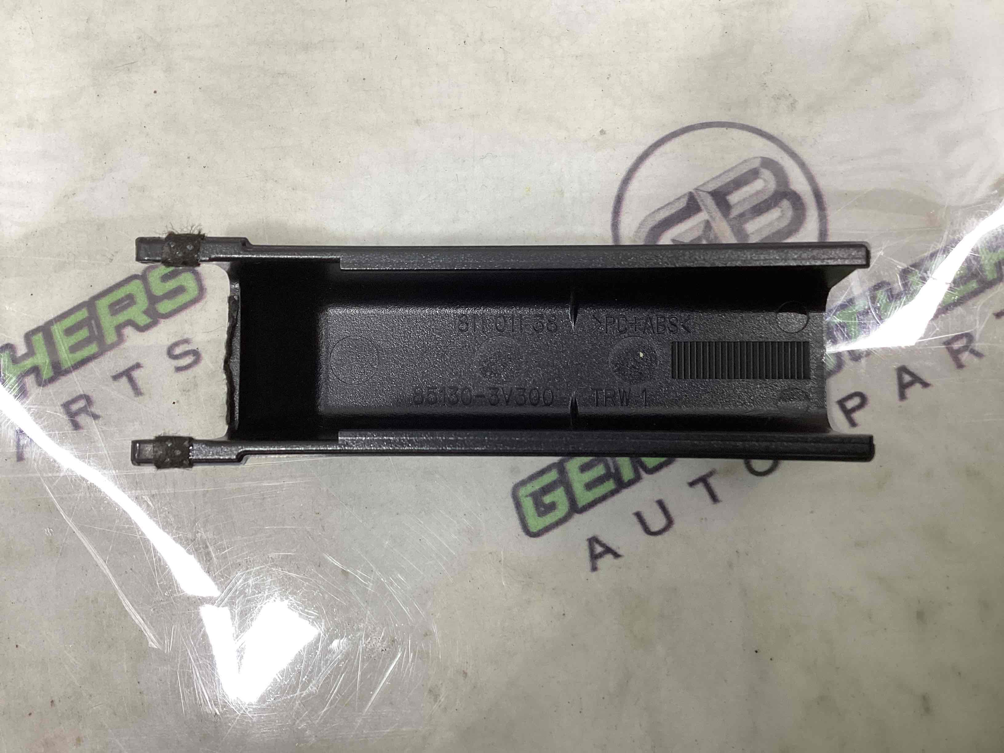 Дзеркало салону, корпус, кріплення, накладка