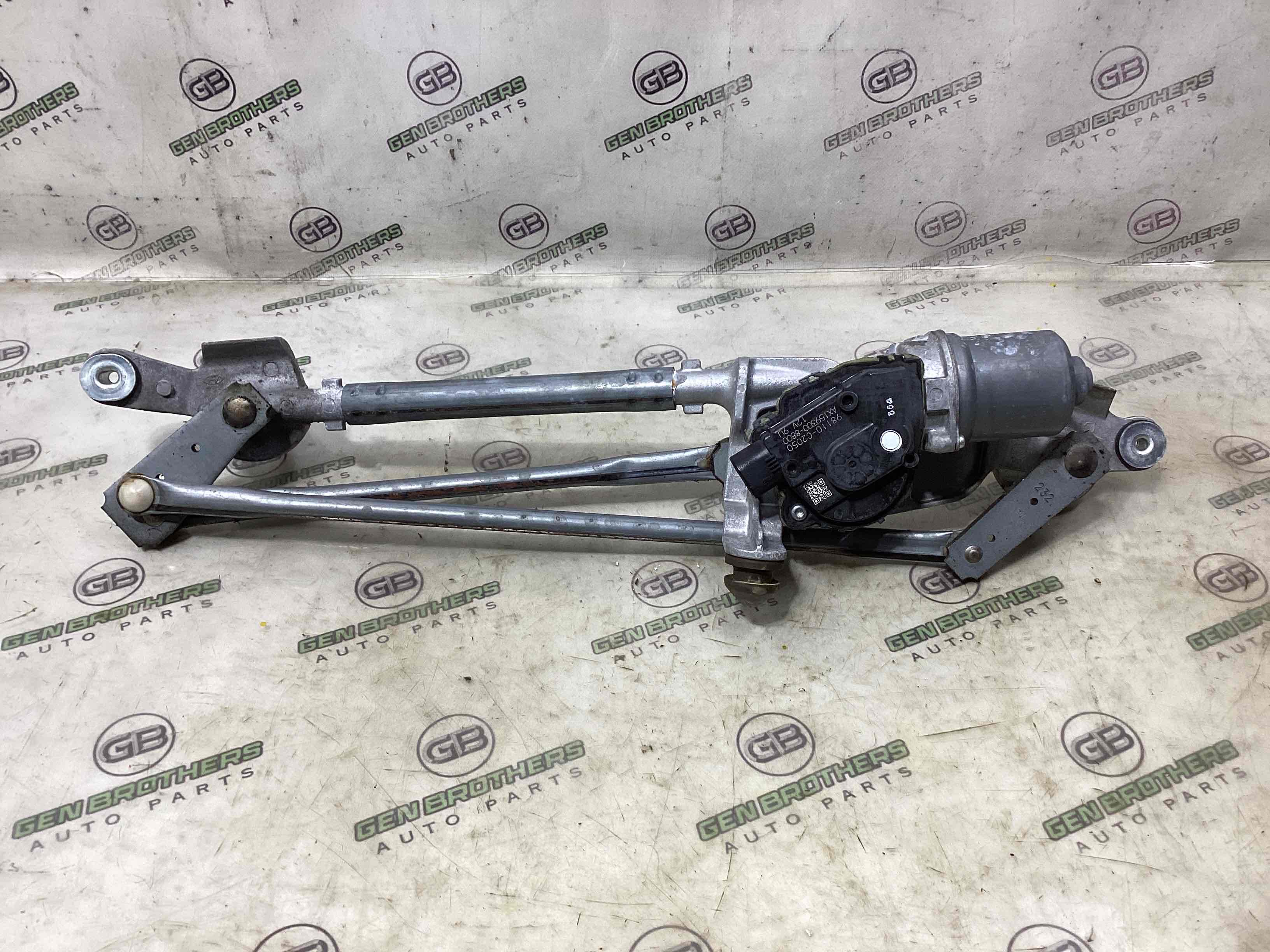 Механізм склоочисника, трапеція двірників