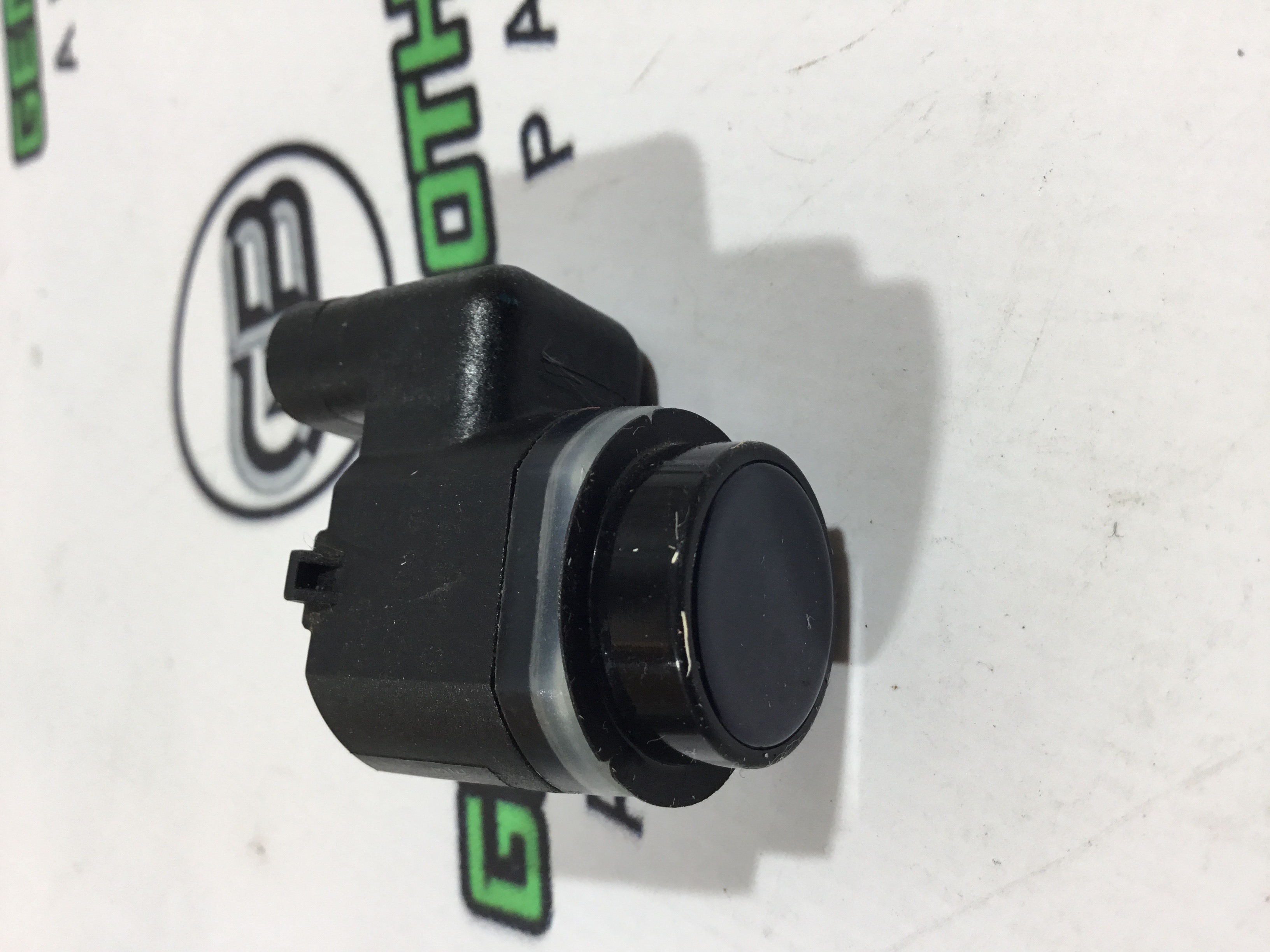 Парктронік, кріплення, корпус