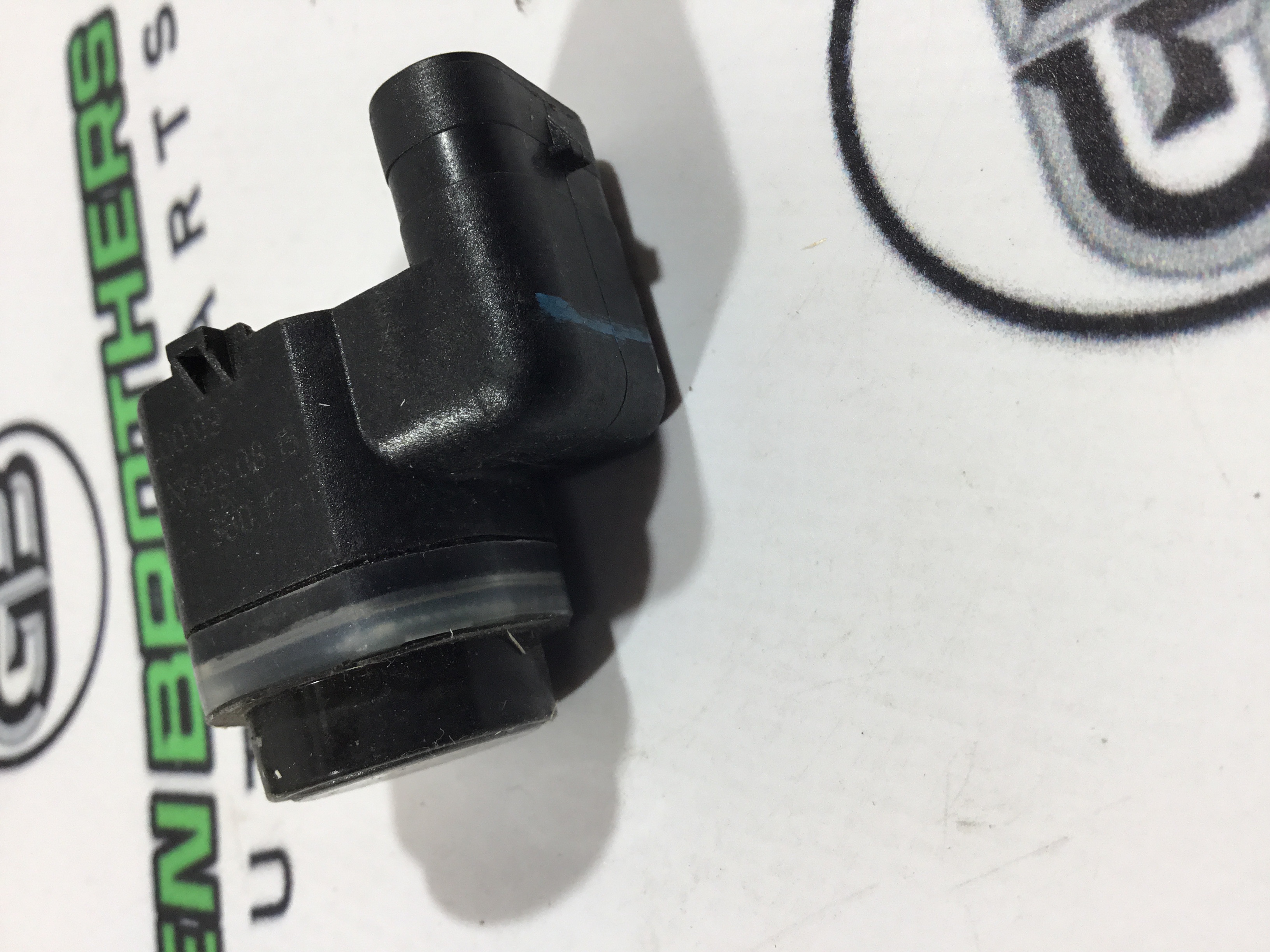 Парктронік, кріплення, корпус