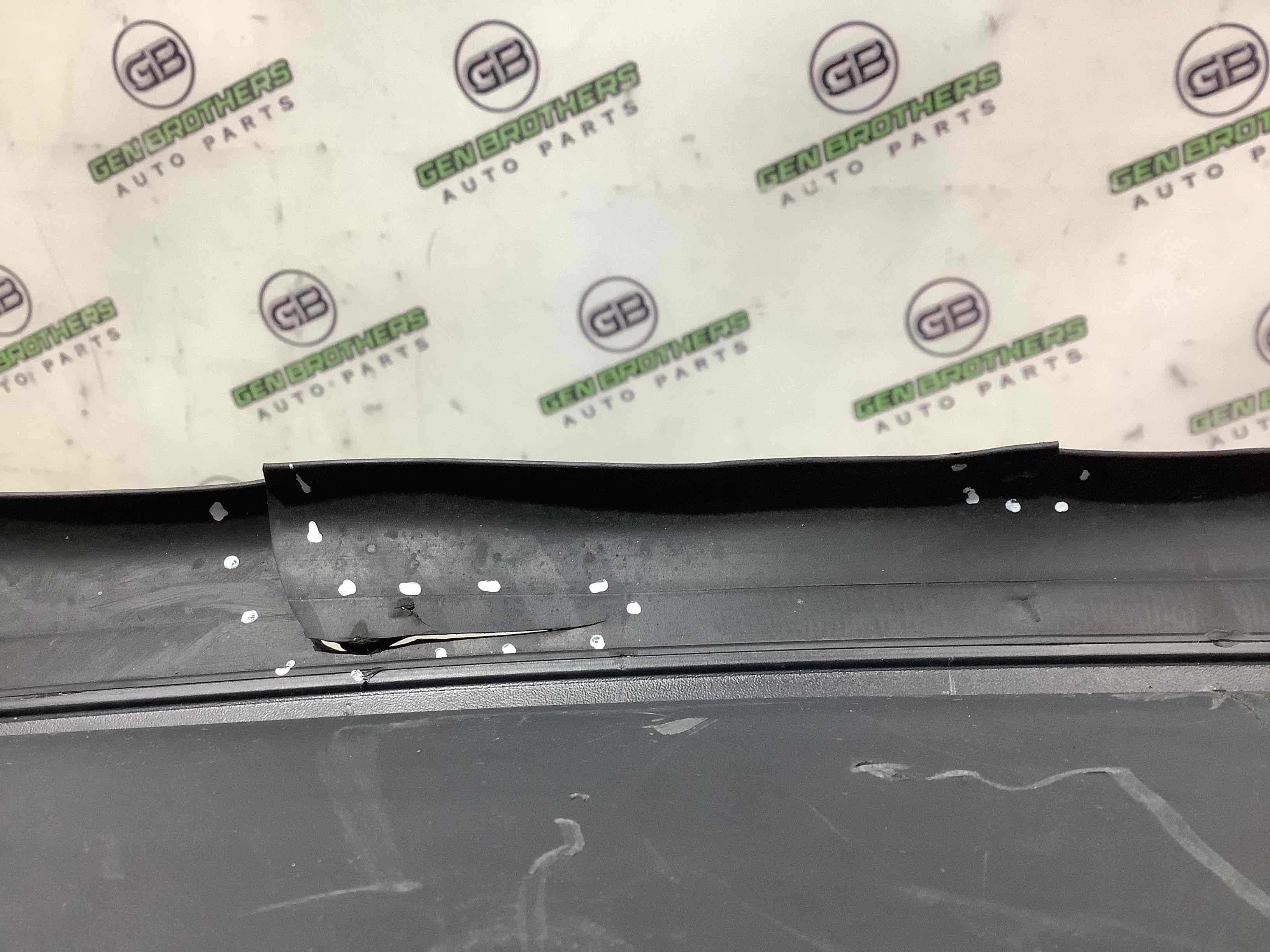 Решетка дворников пластик