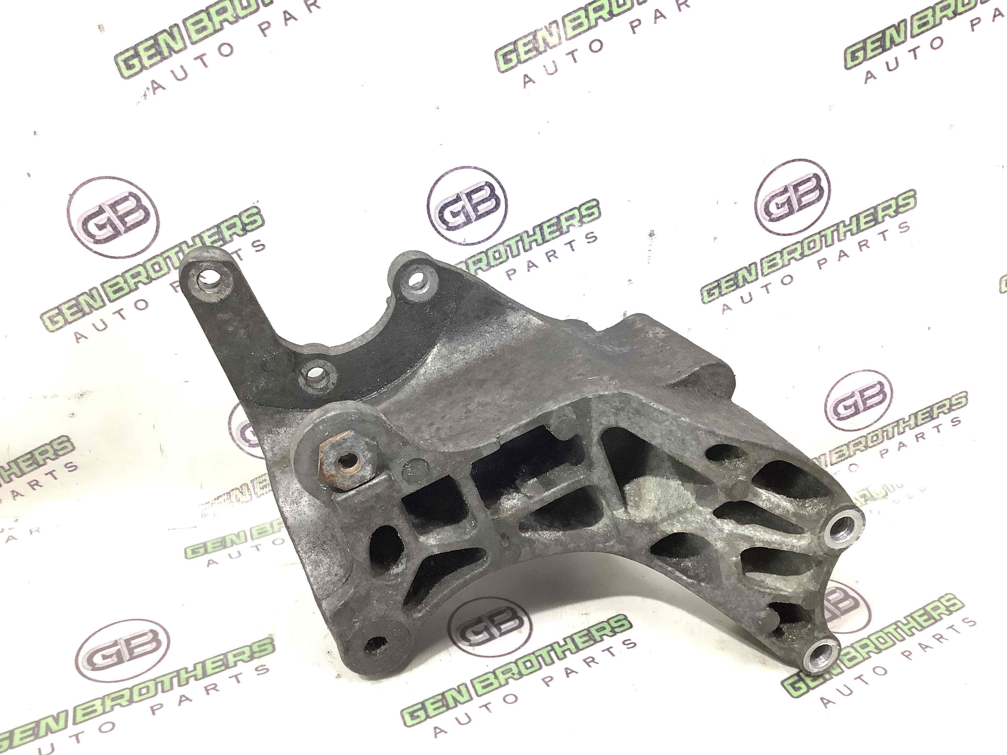 Кронштейн гидроусилителя