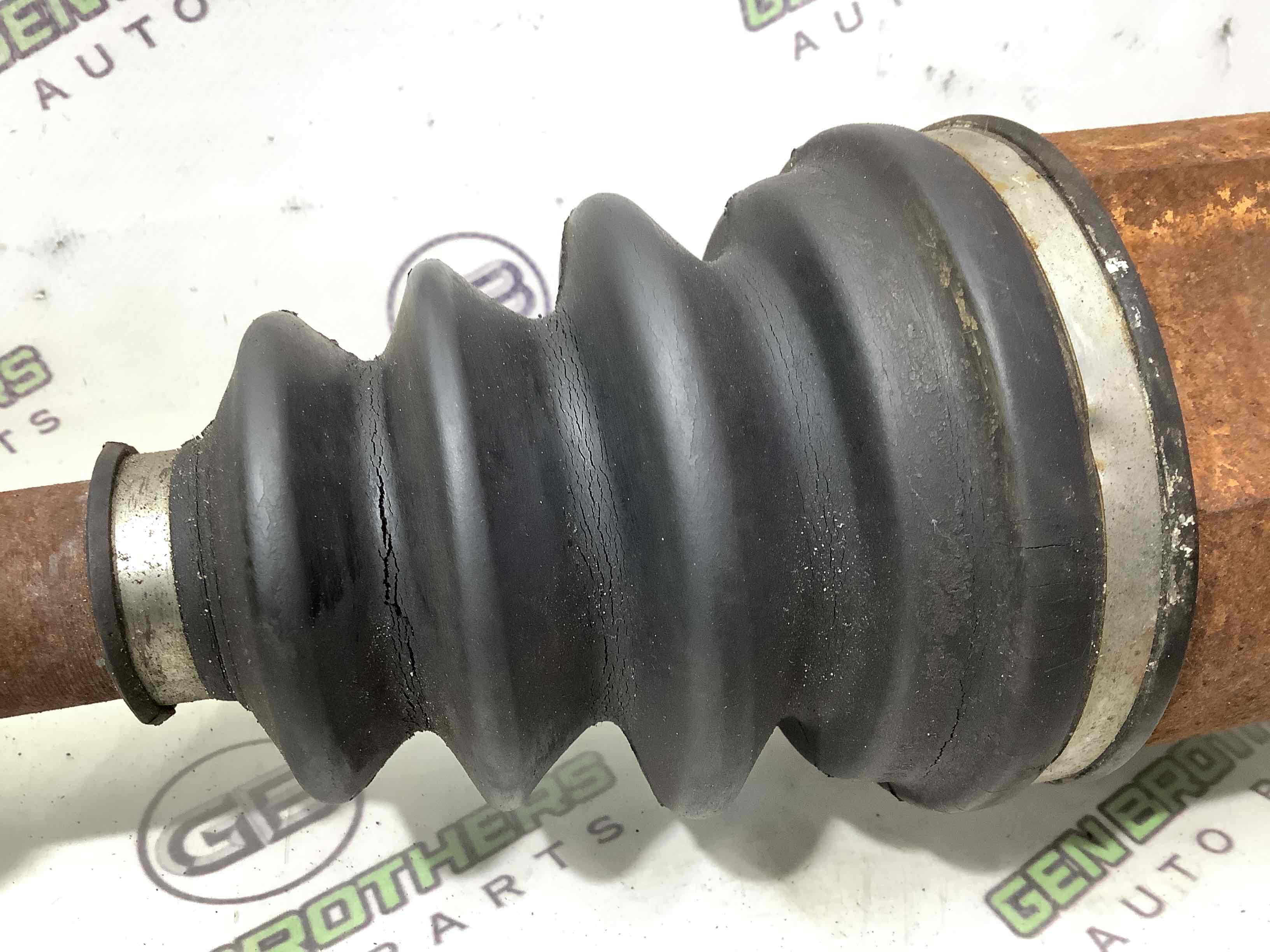 Полуось передняя правая приводной вал, ШРУС