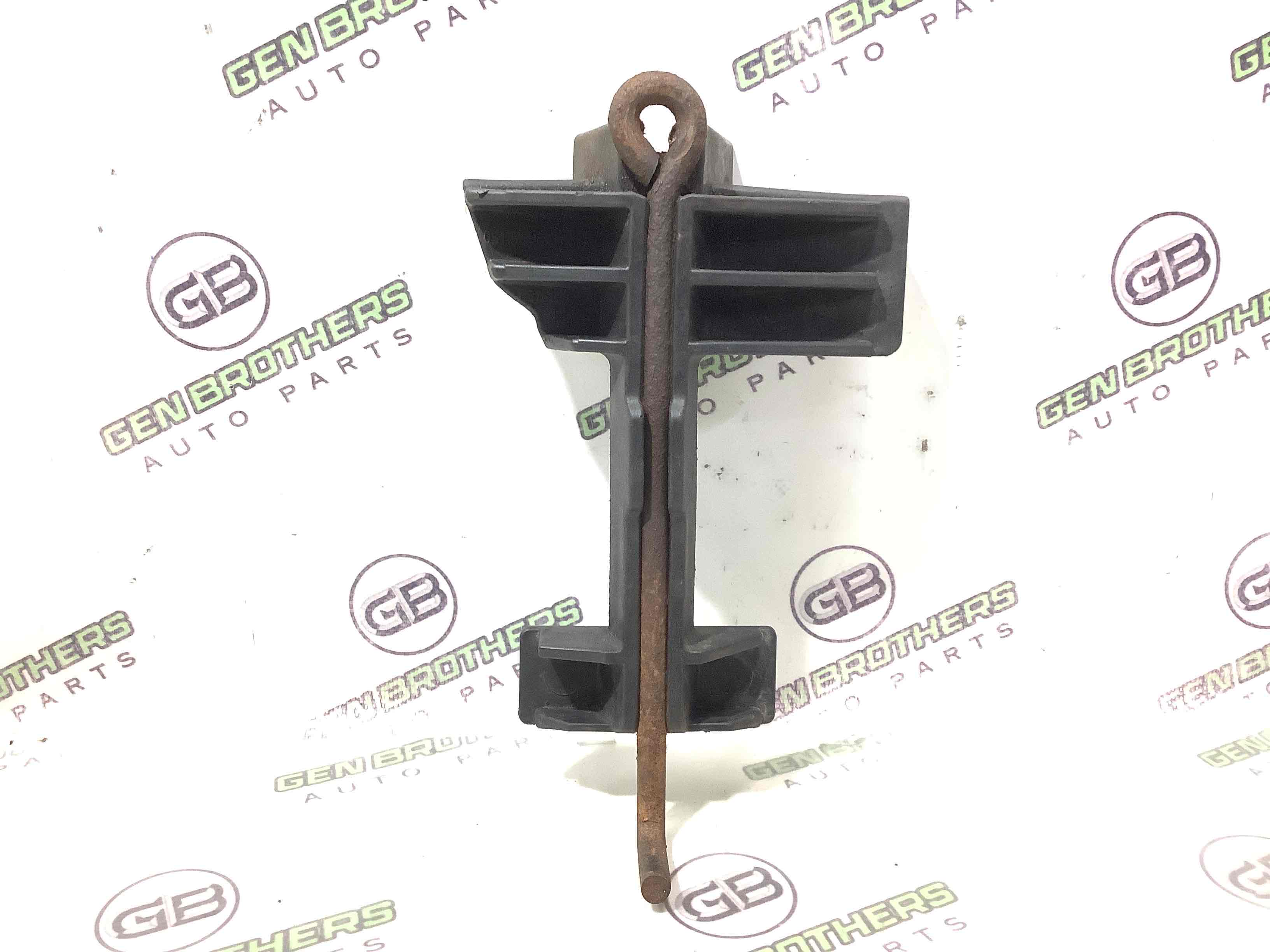 Полка аккумулятора, крышка, крепление площадка АКБ