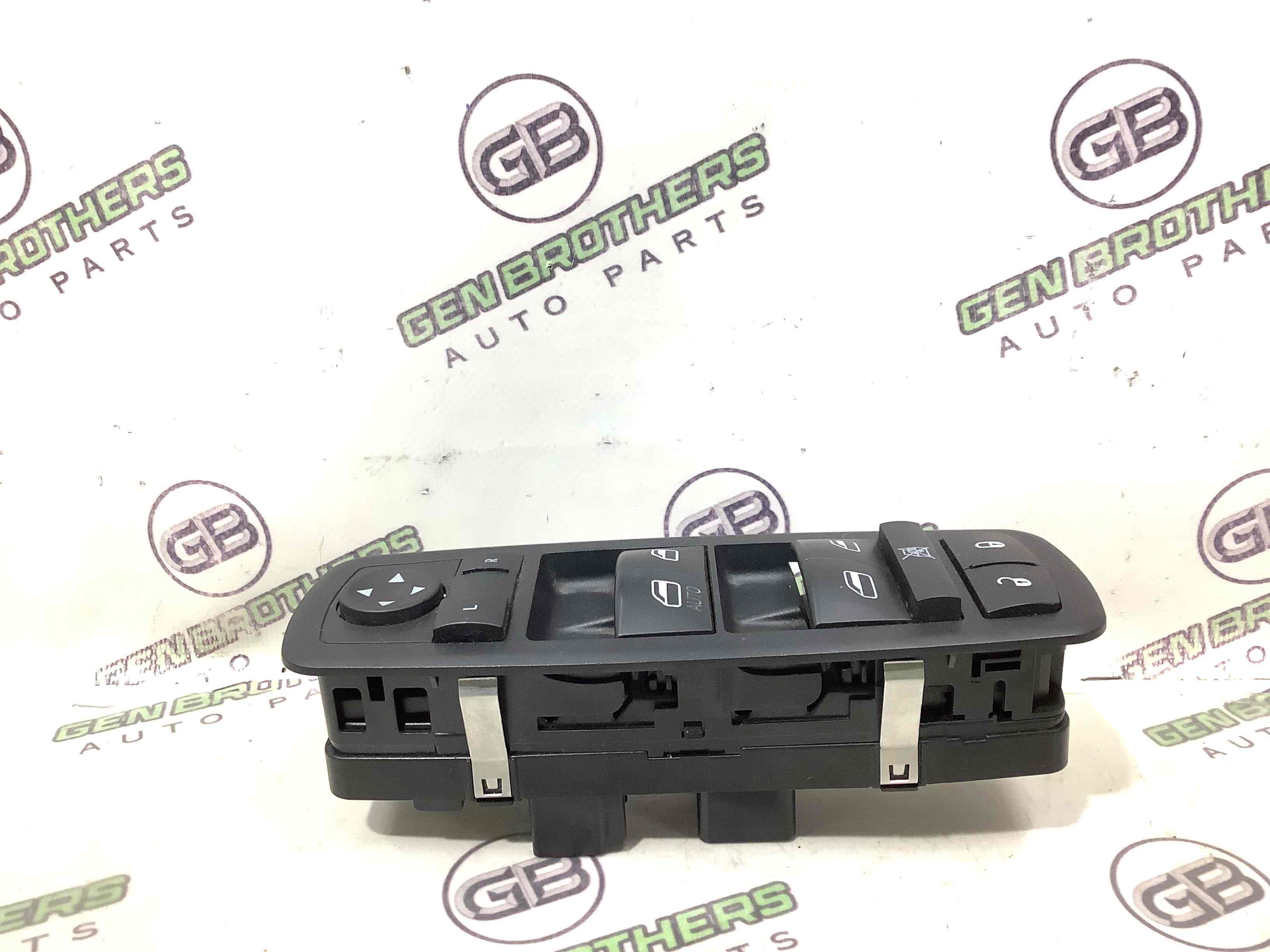 Кнопки управления стеклоподъемниками