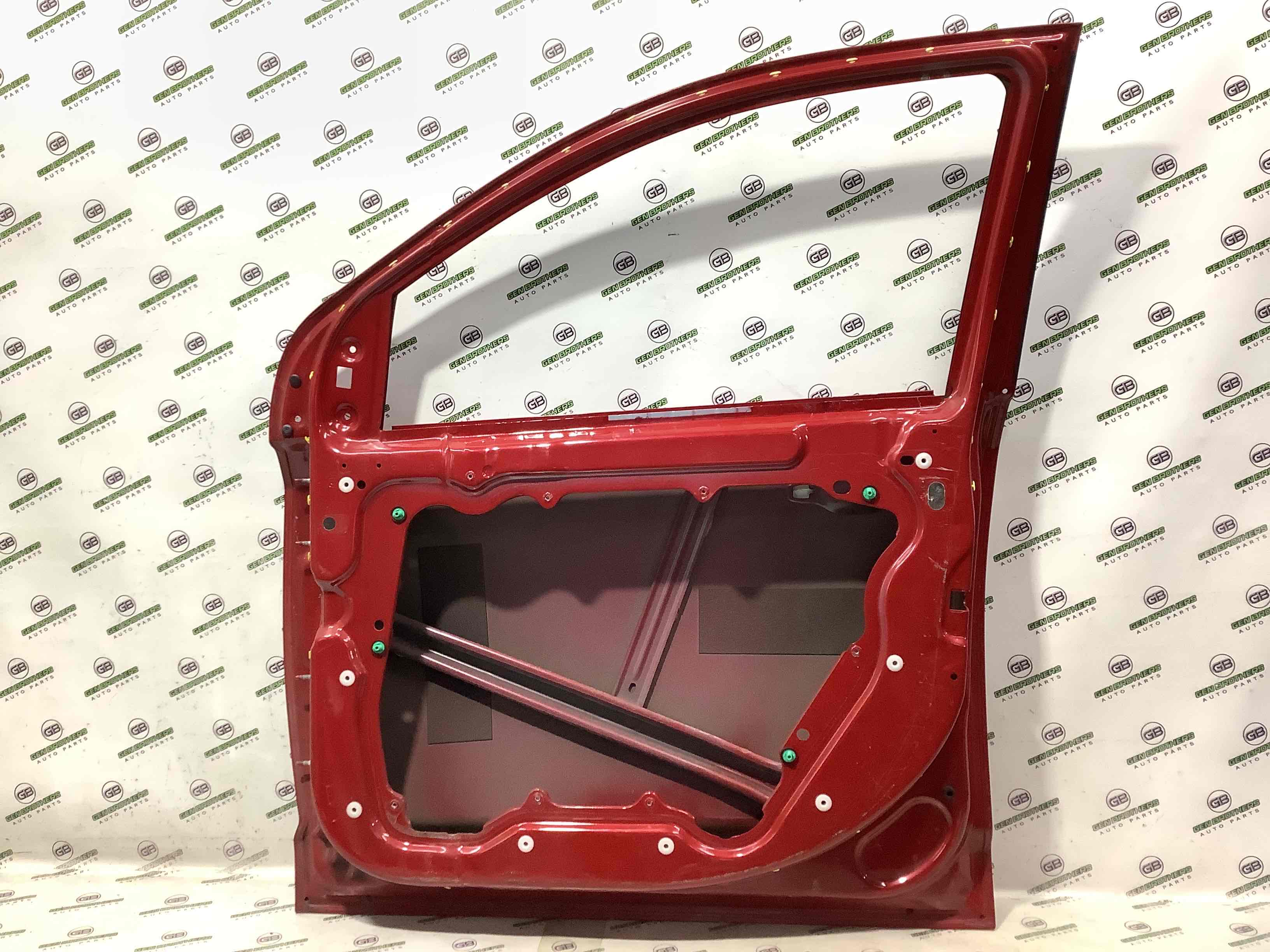 Дверь передняя правая