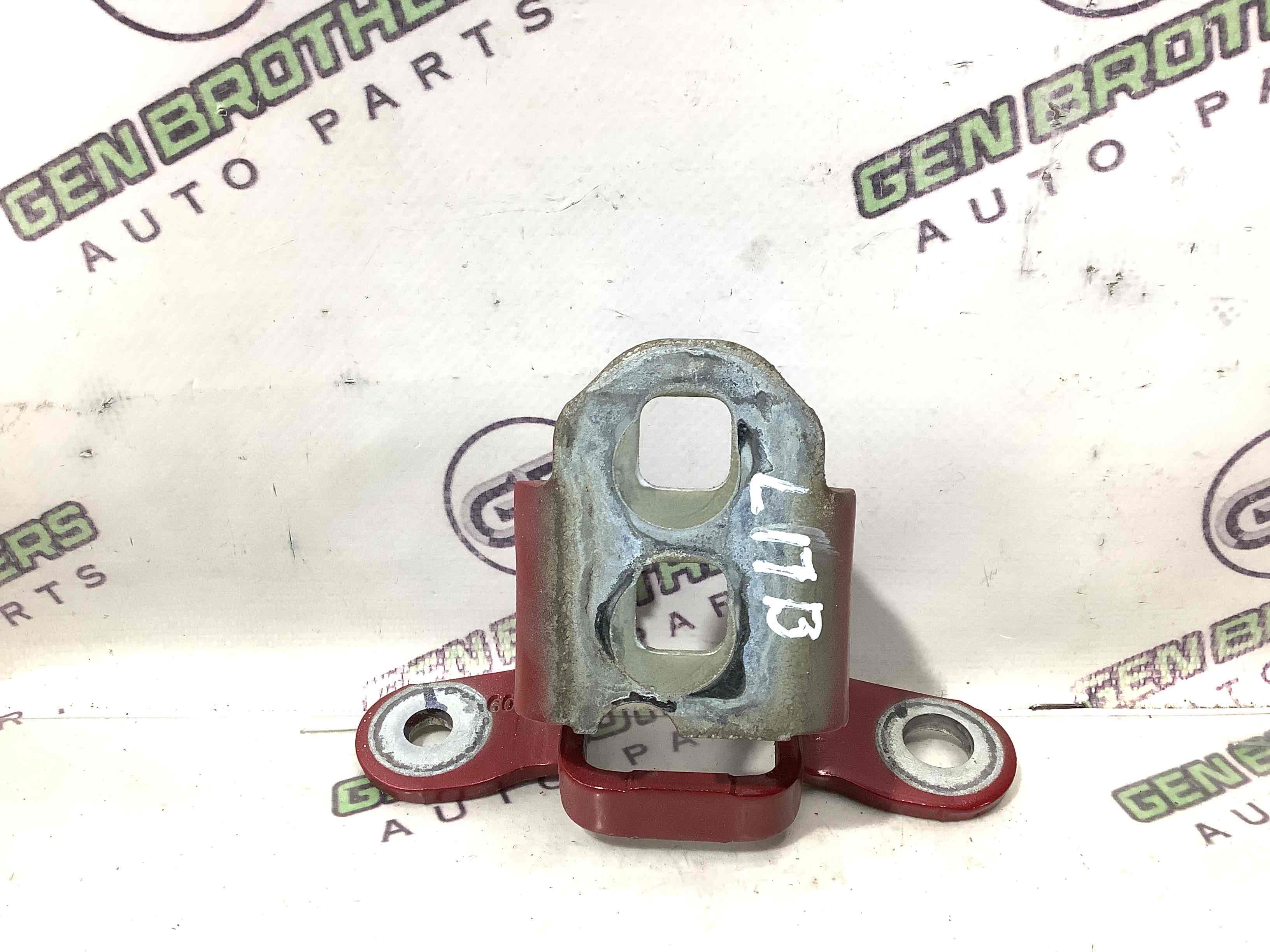 Петля двери, замок двери