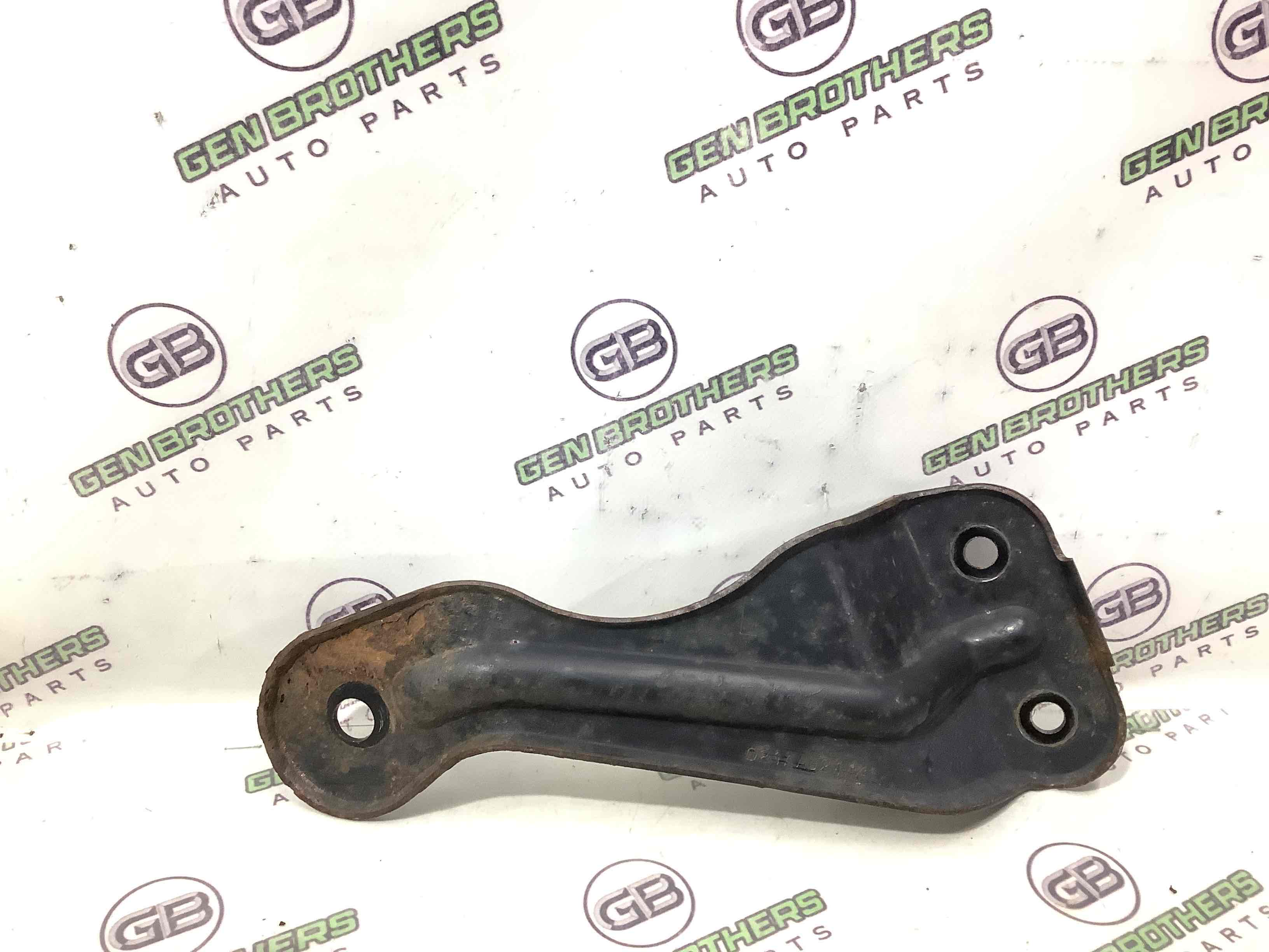 Кронштейн заднего подрамника