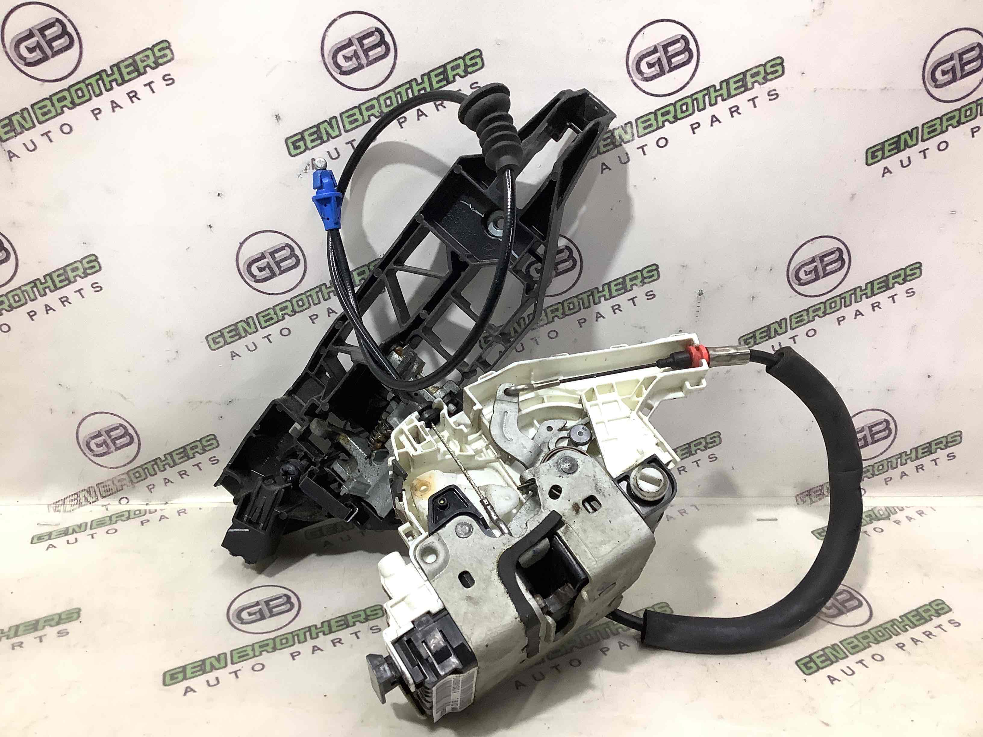 Замок двери задней левой