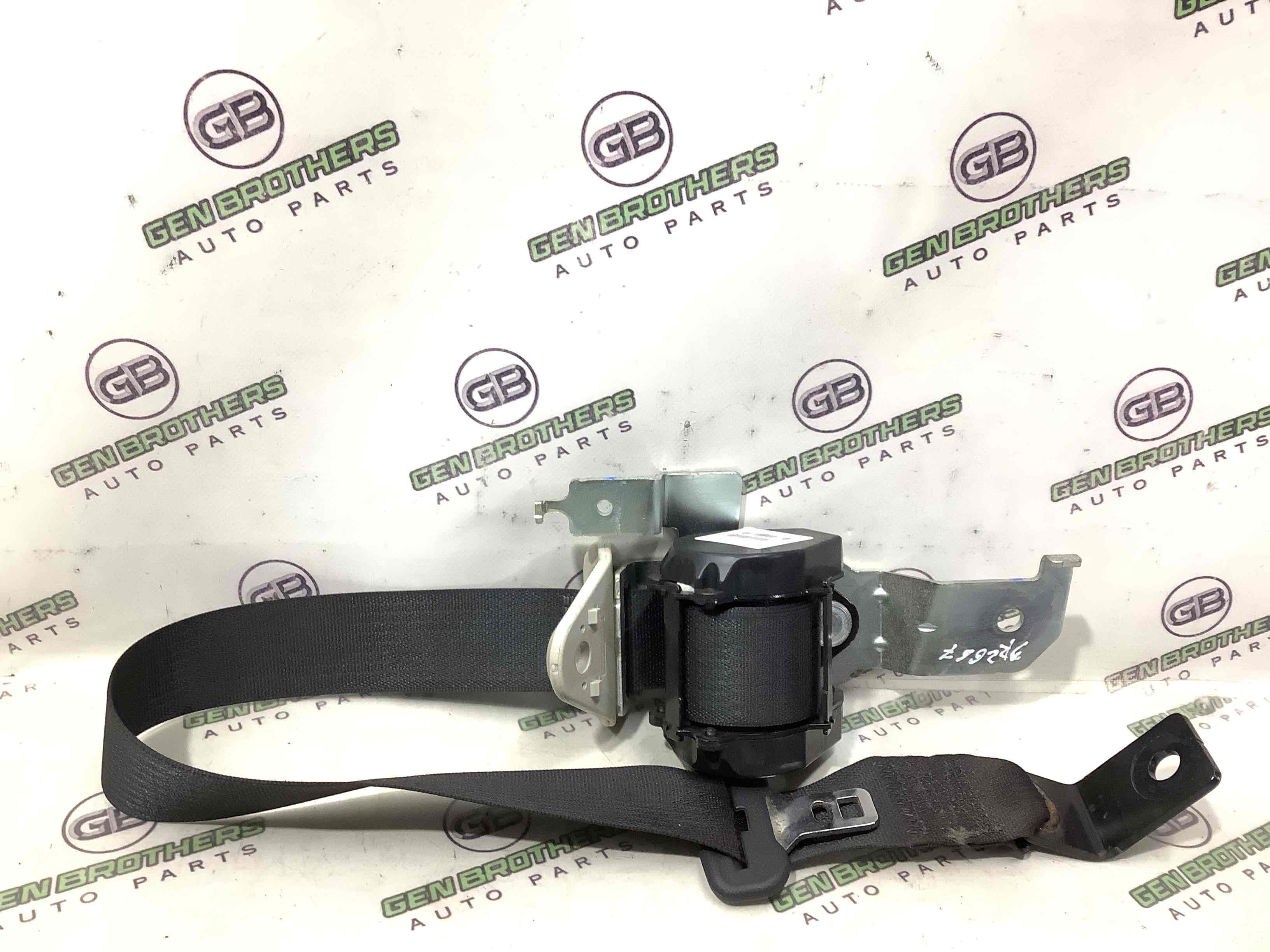 Ремень безопасности