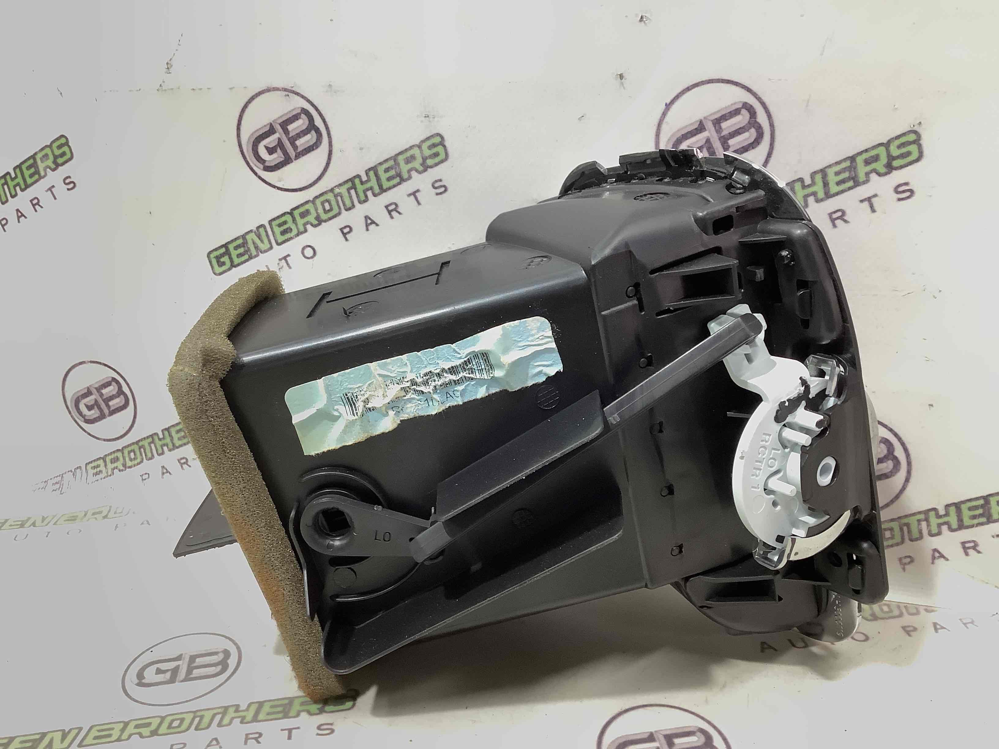 Дефлектор обдува салона