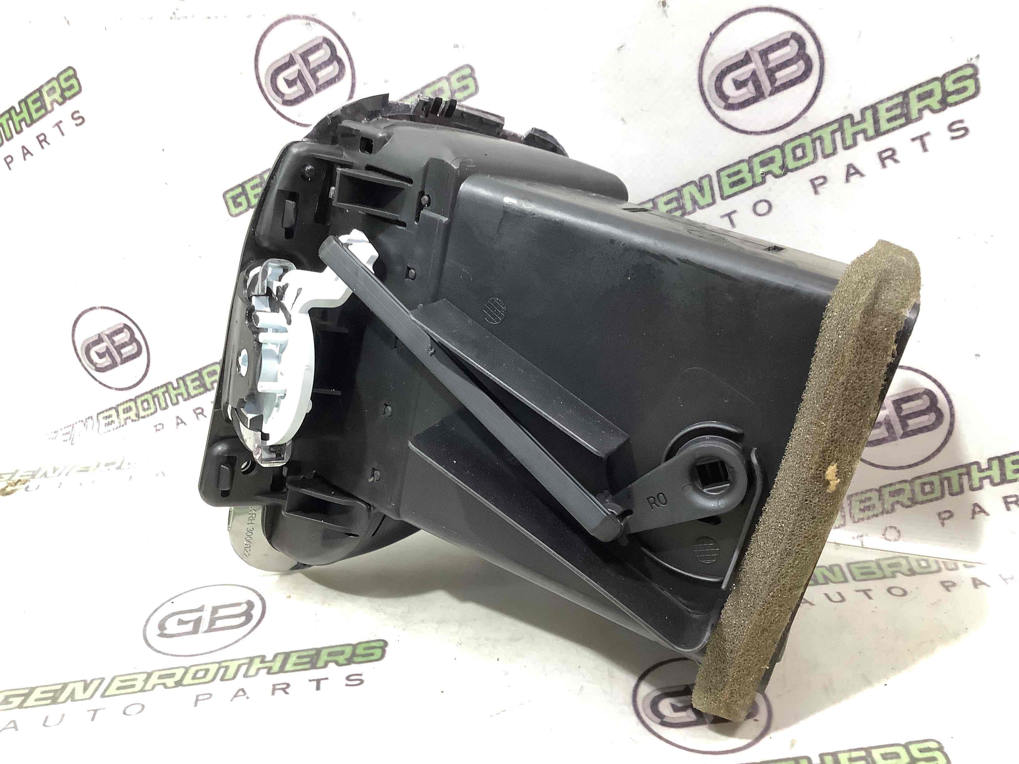 Дефлектор обдува салона