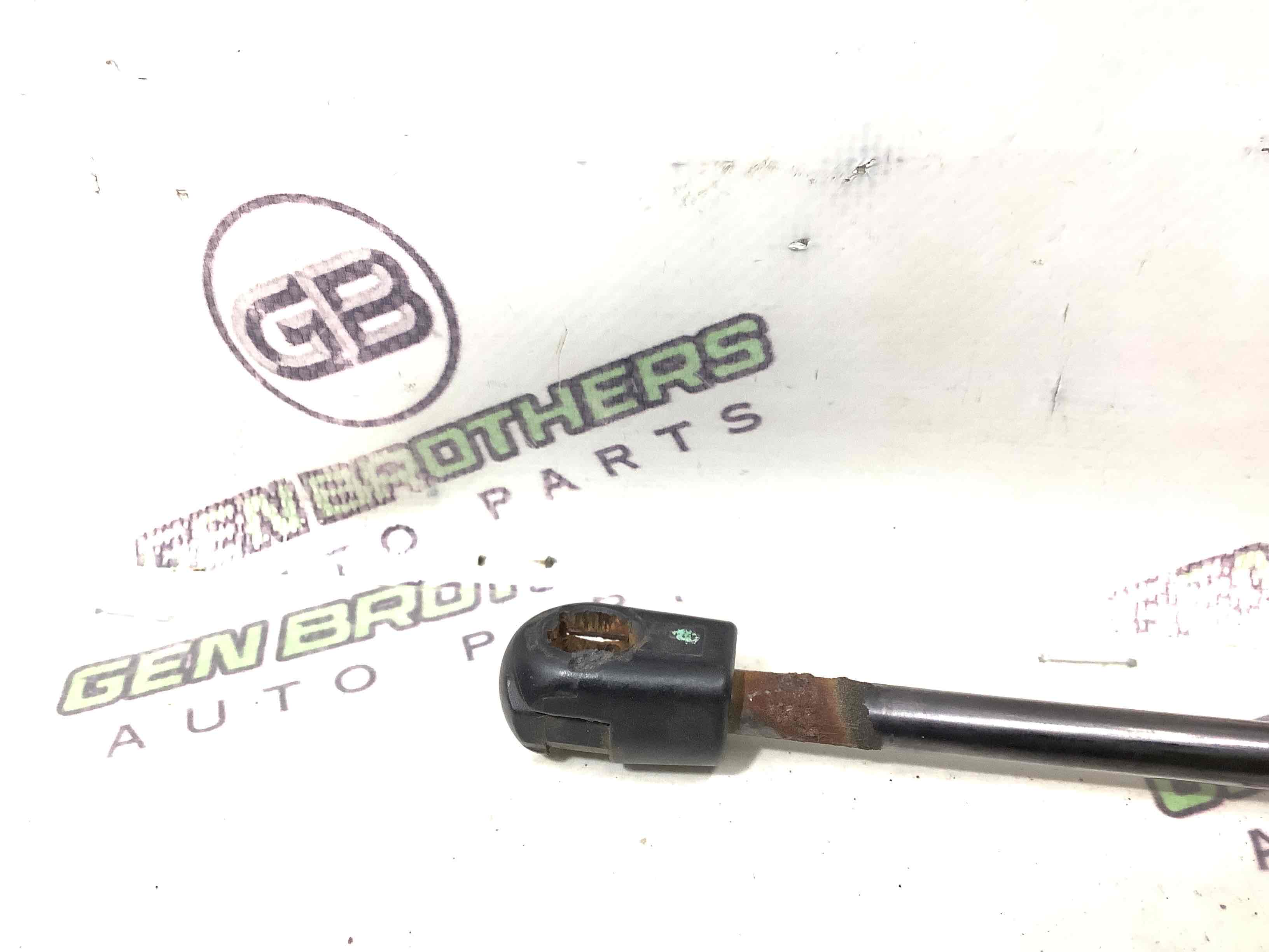 Амортизатор крышки, двери багажника