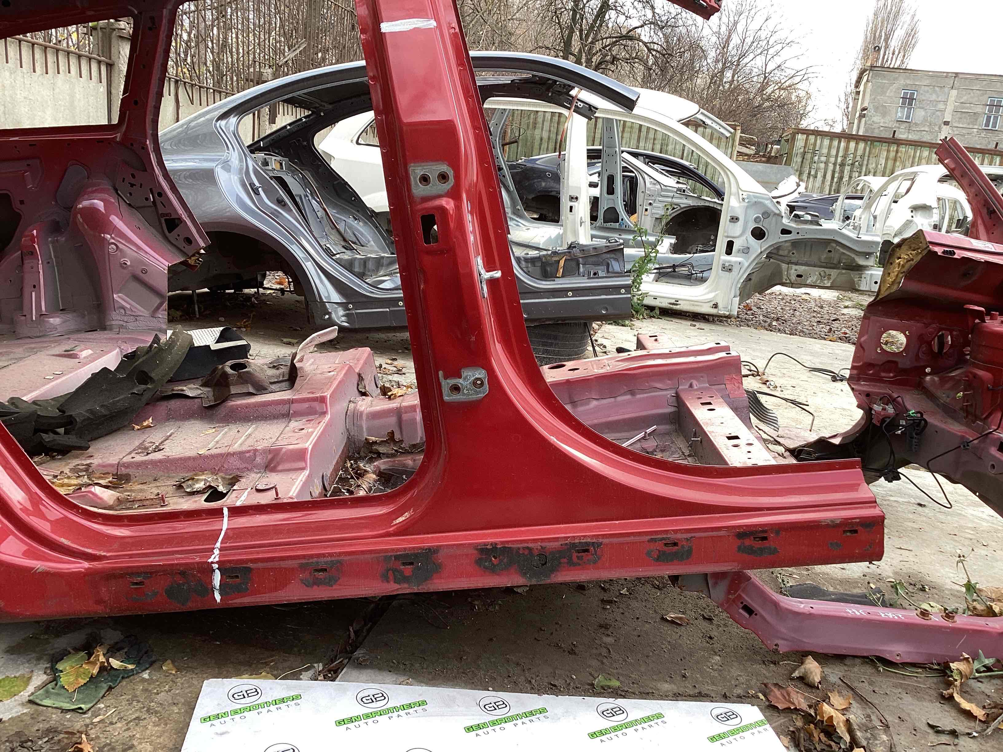 Стойки кузова и пороги