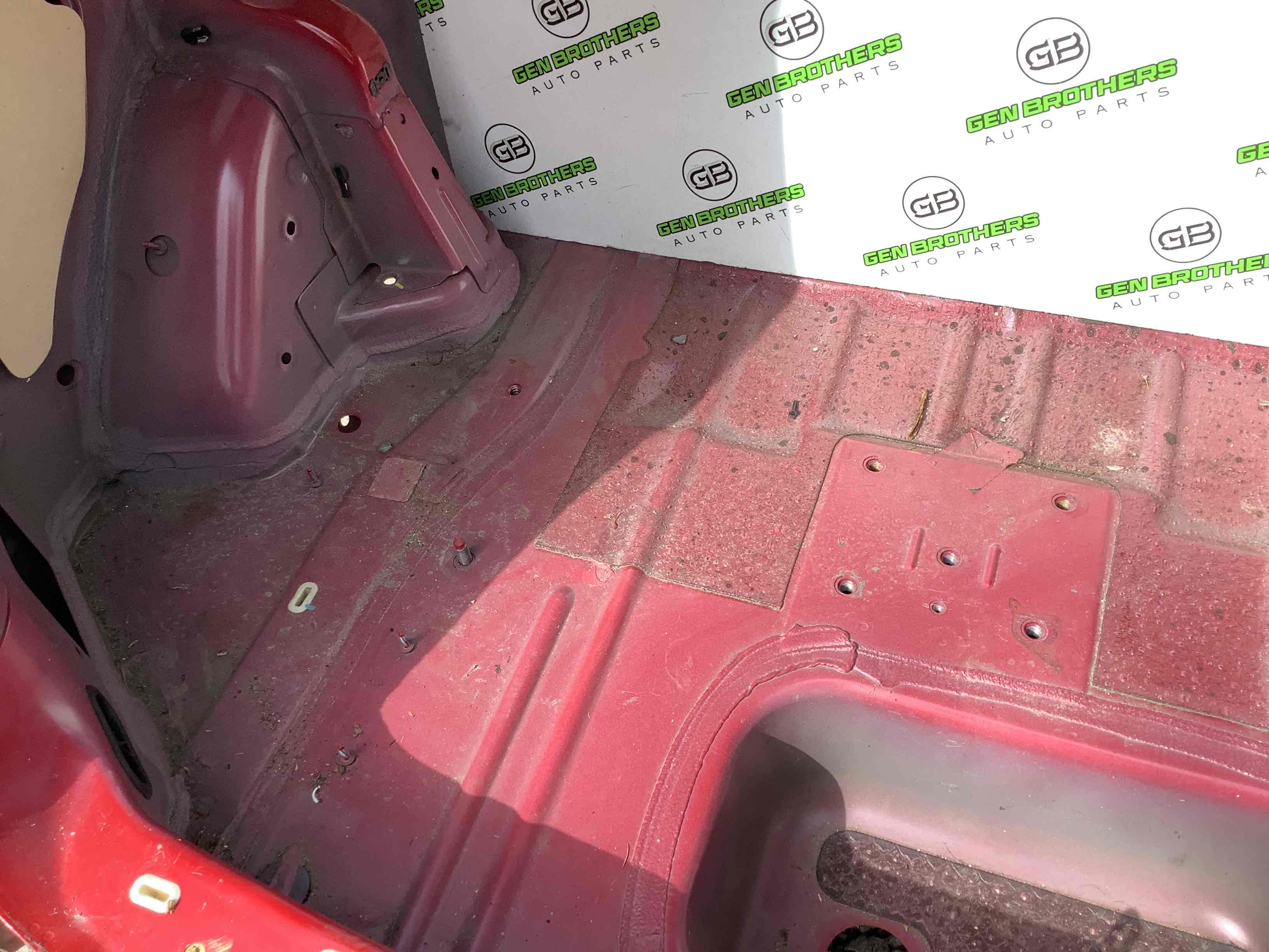 Корыто багажника