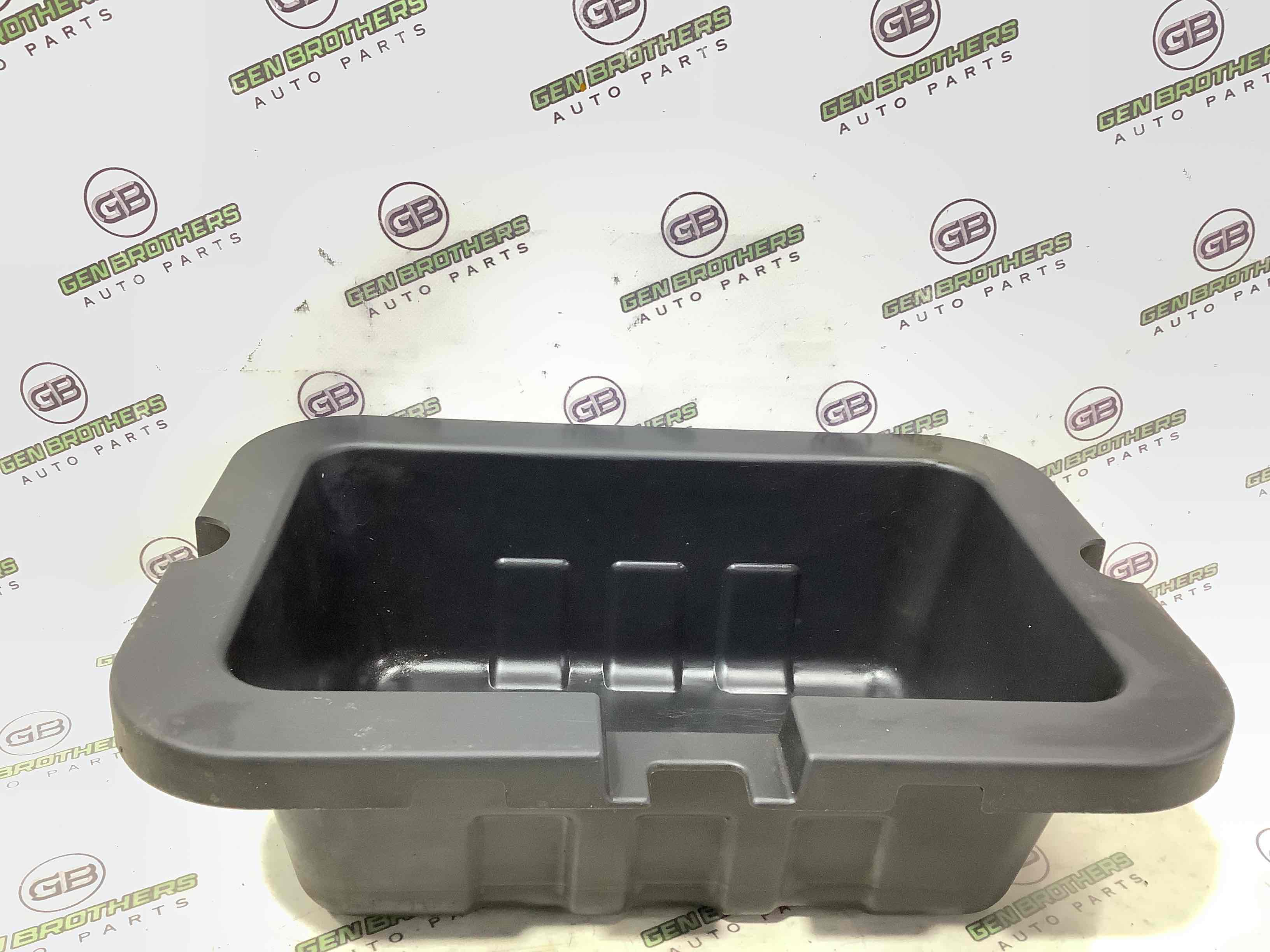 Элементы отделки багажника