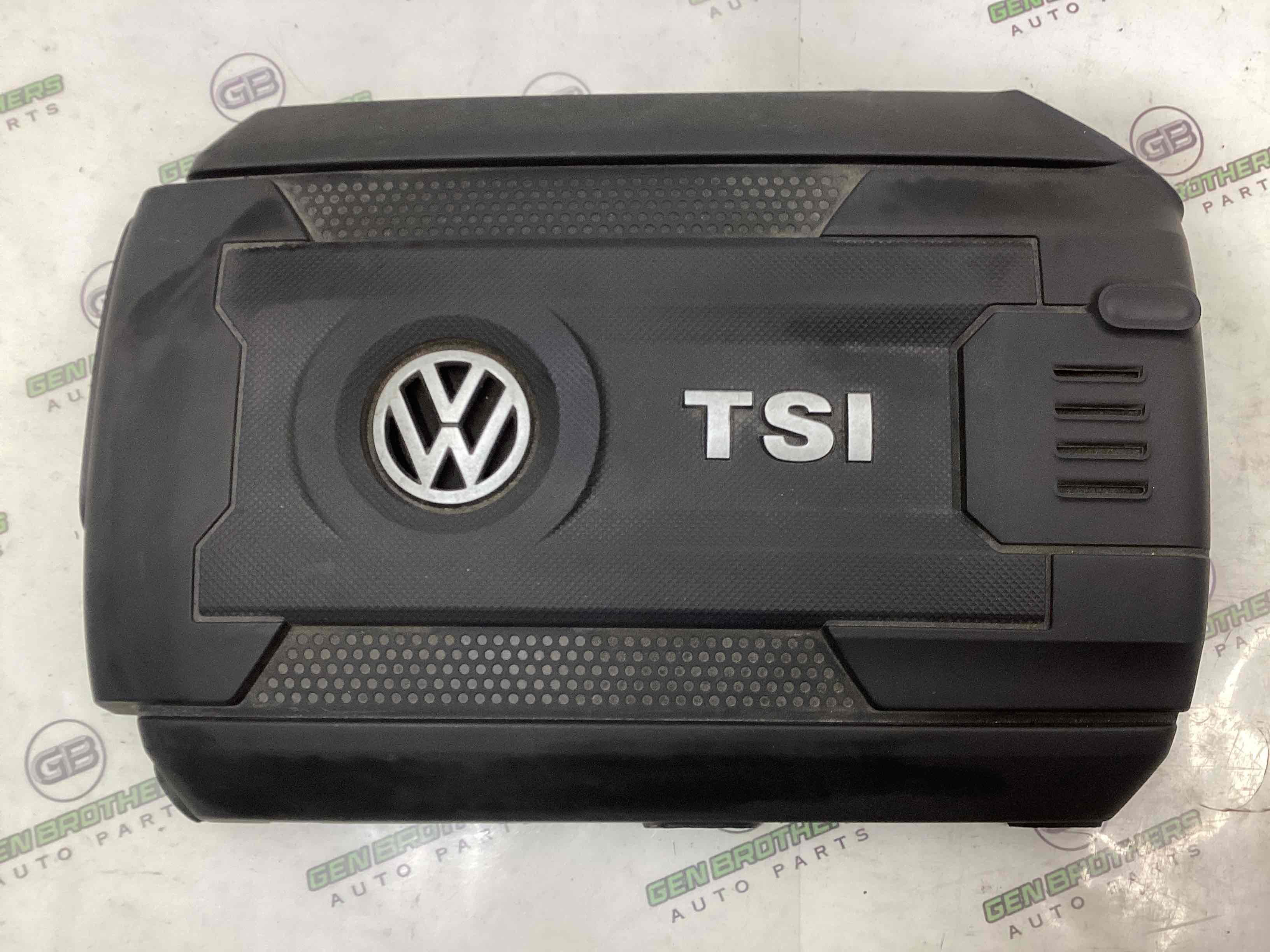 Кришка двигуна декоративна