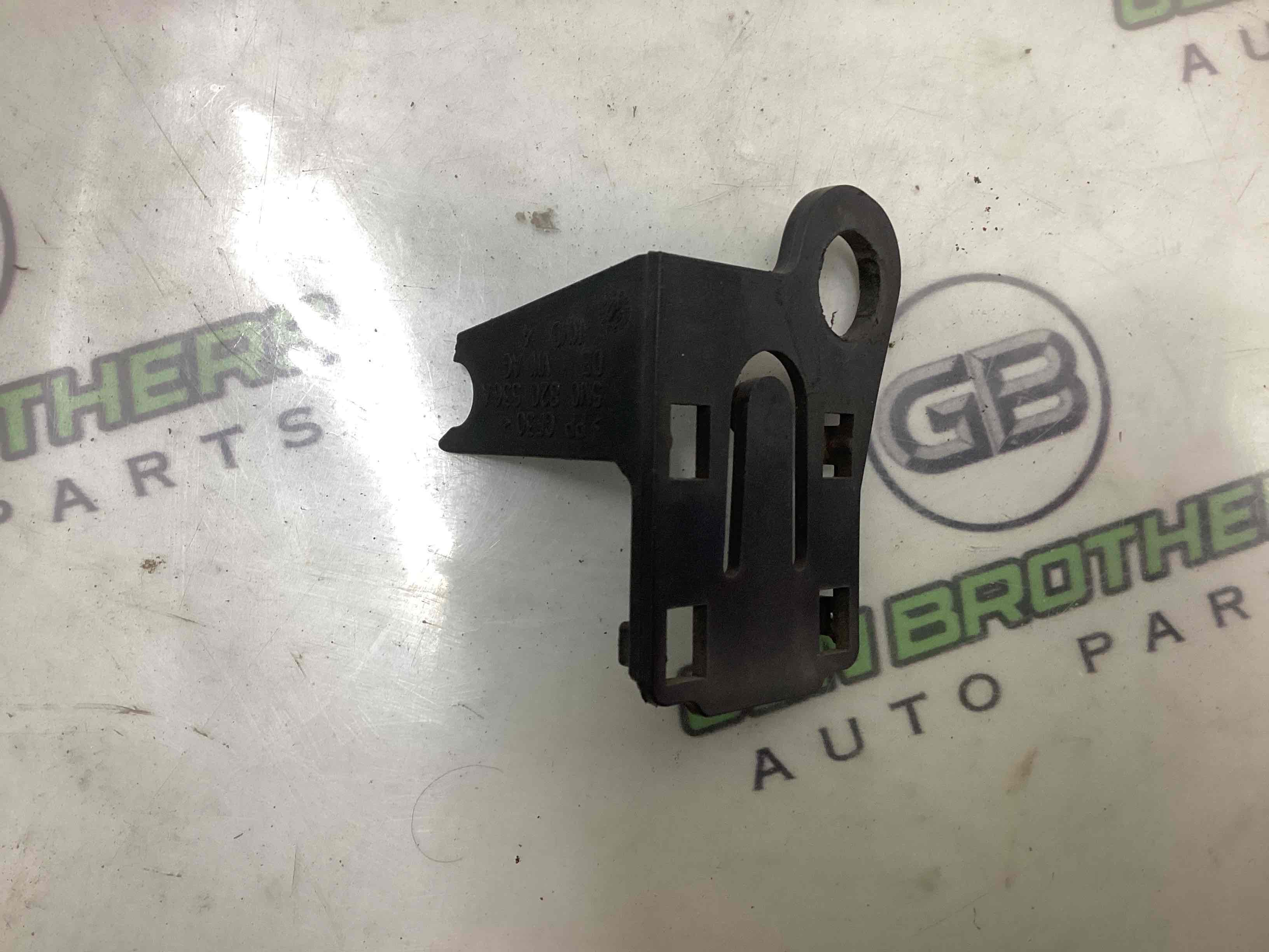 Кріплення, кронштейн