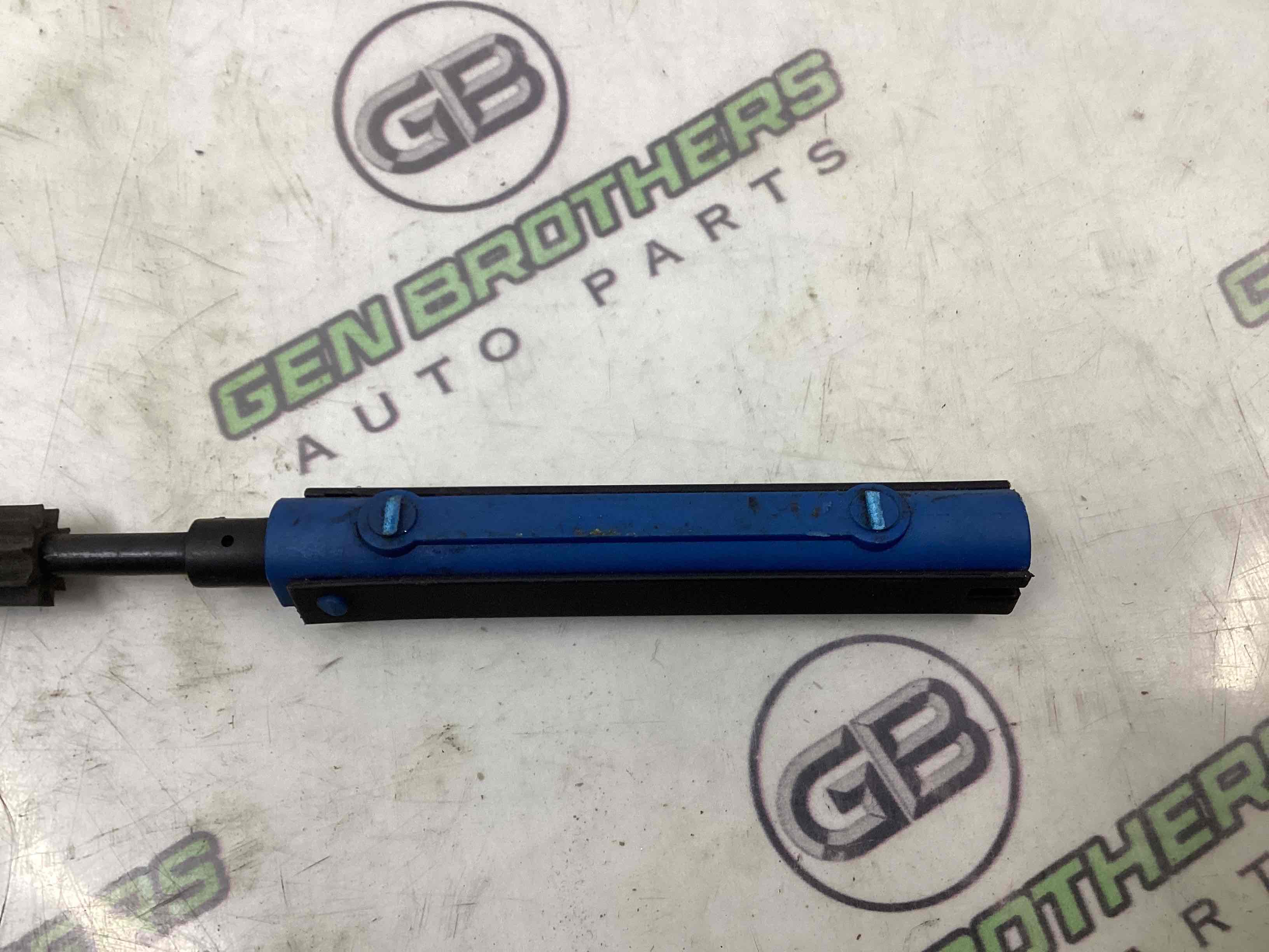 Замок капота, трос капота