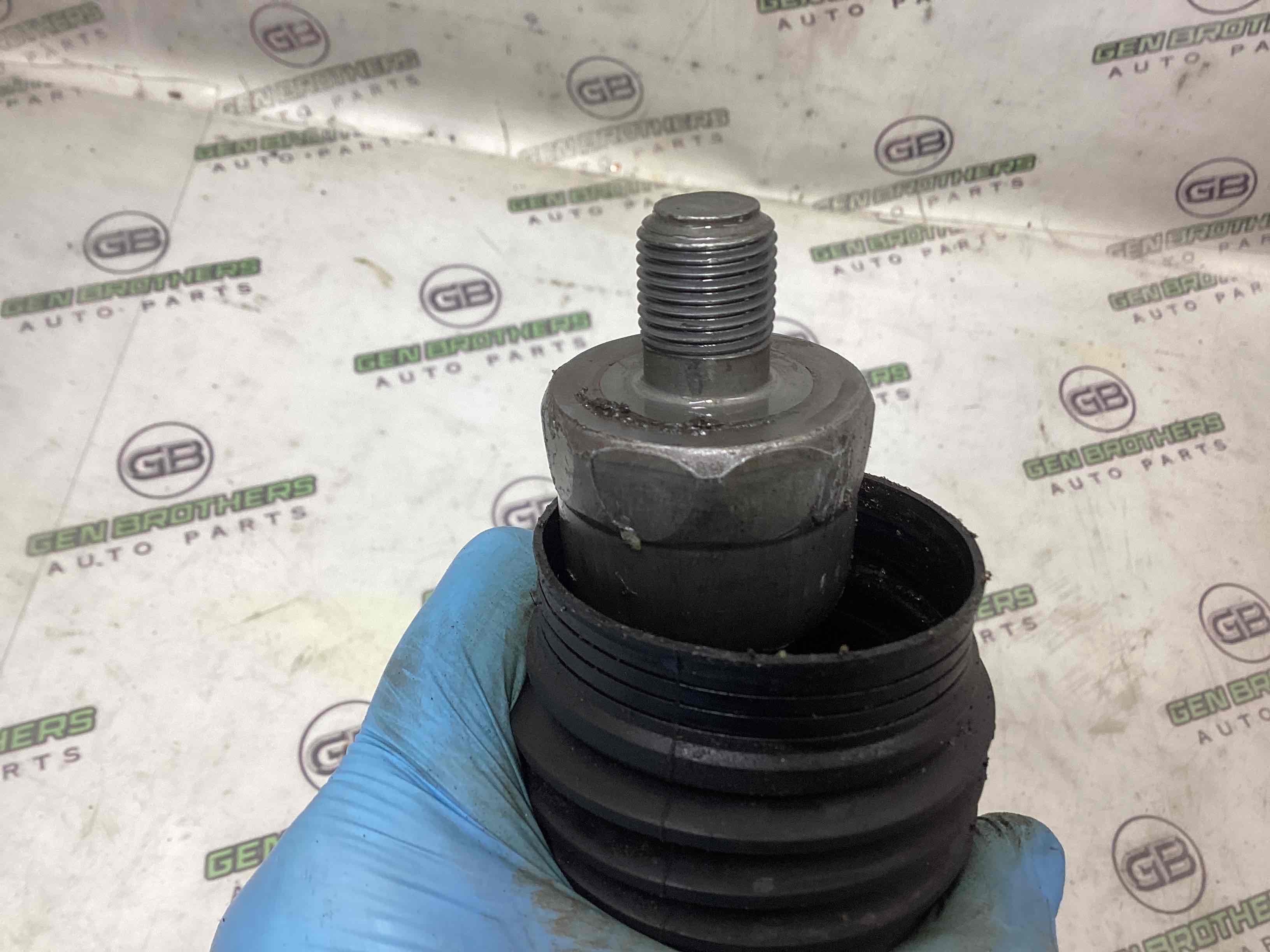 Тяга рульова, наконечник