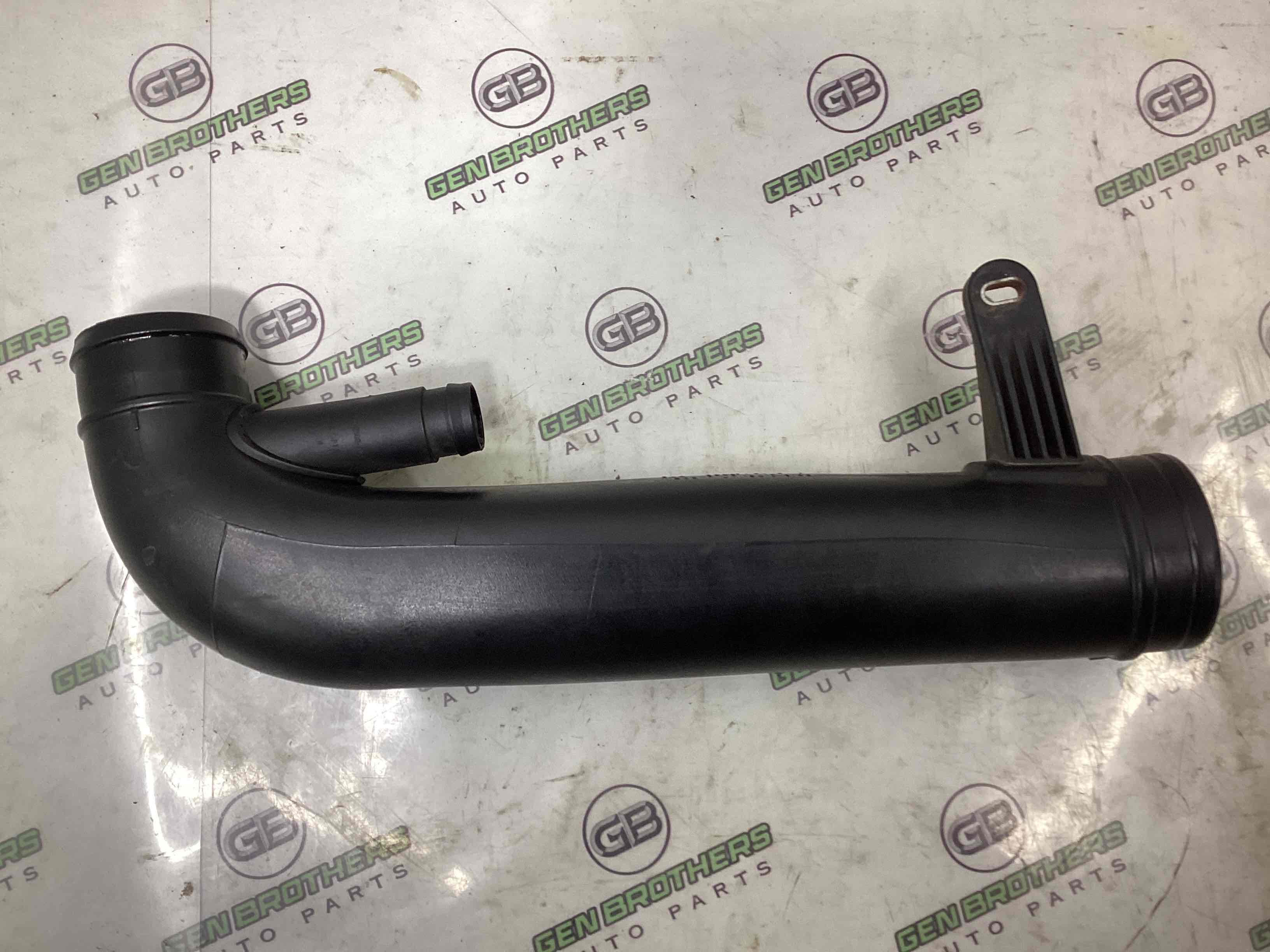 Патрубок повітряного фільтра