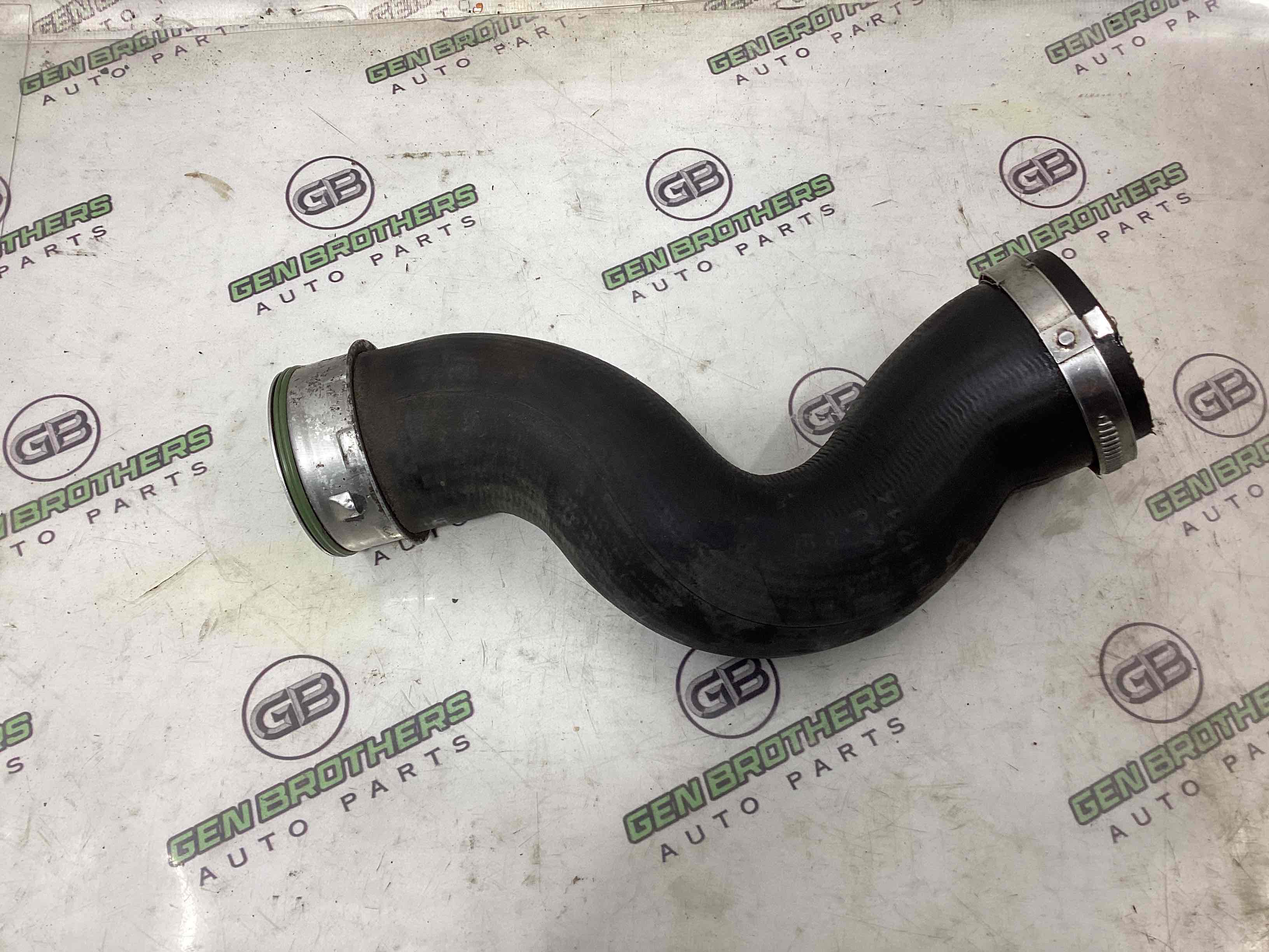 Патрубок інтеркулера