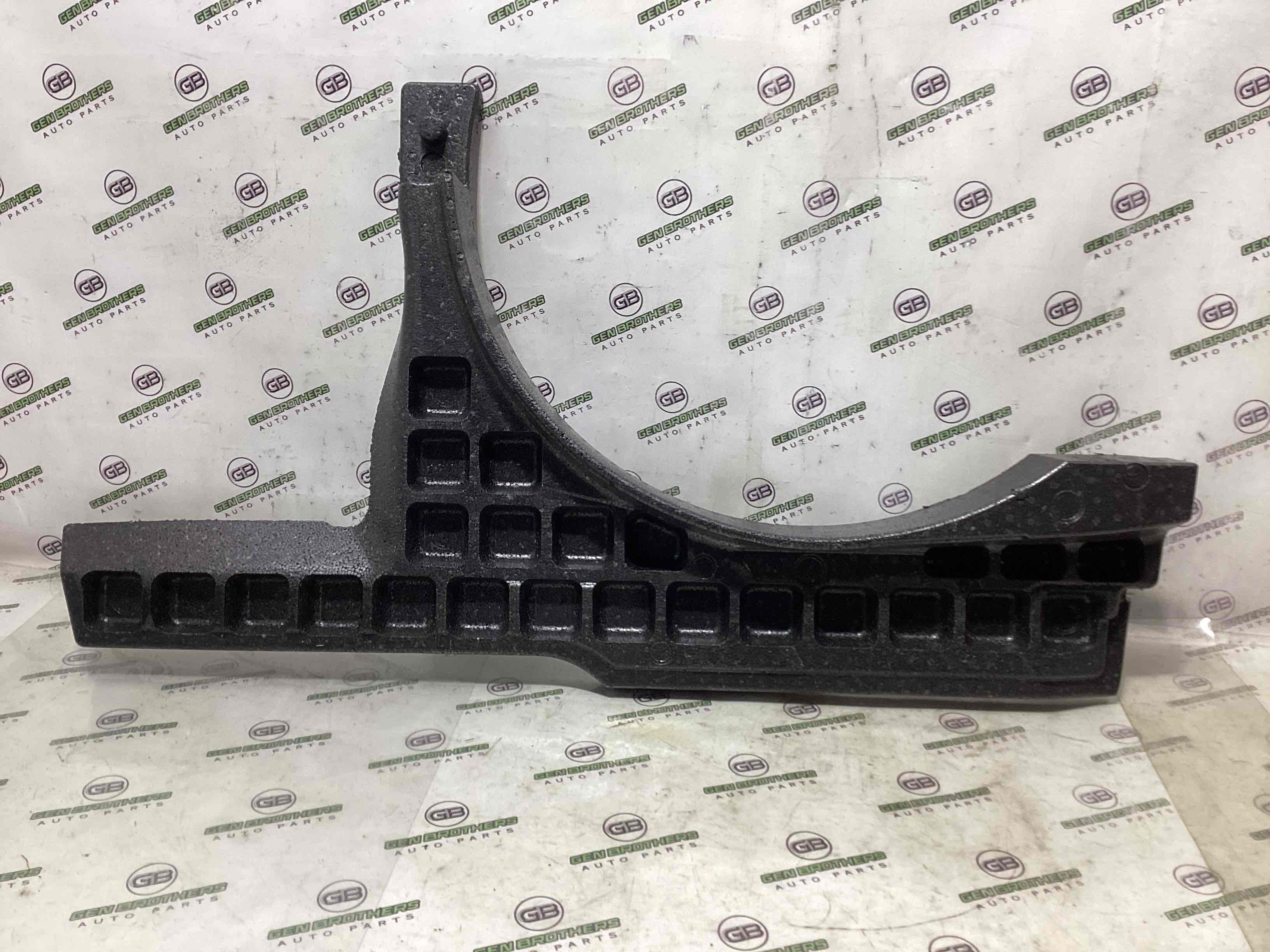 Елементи оздоблення багажника