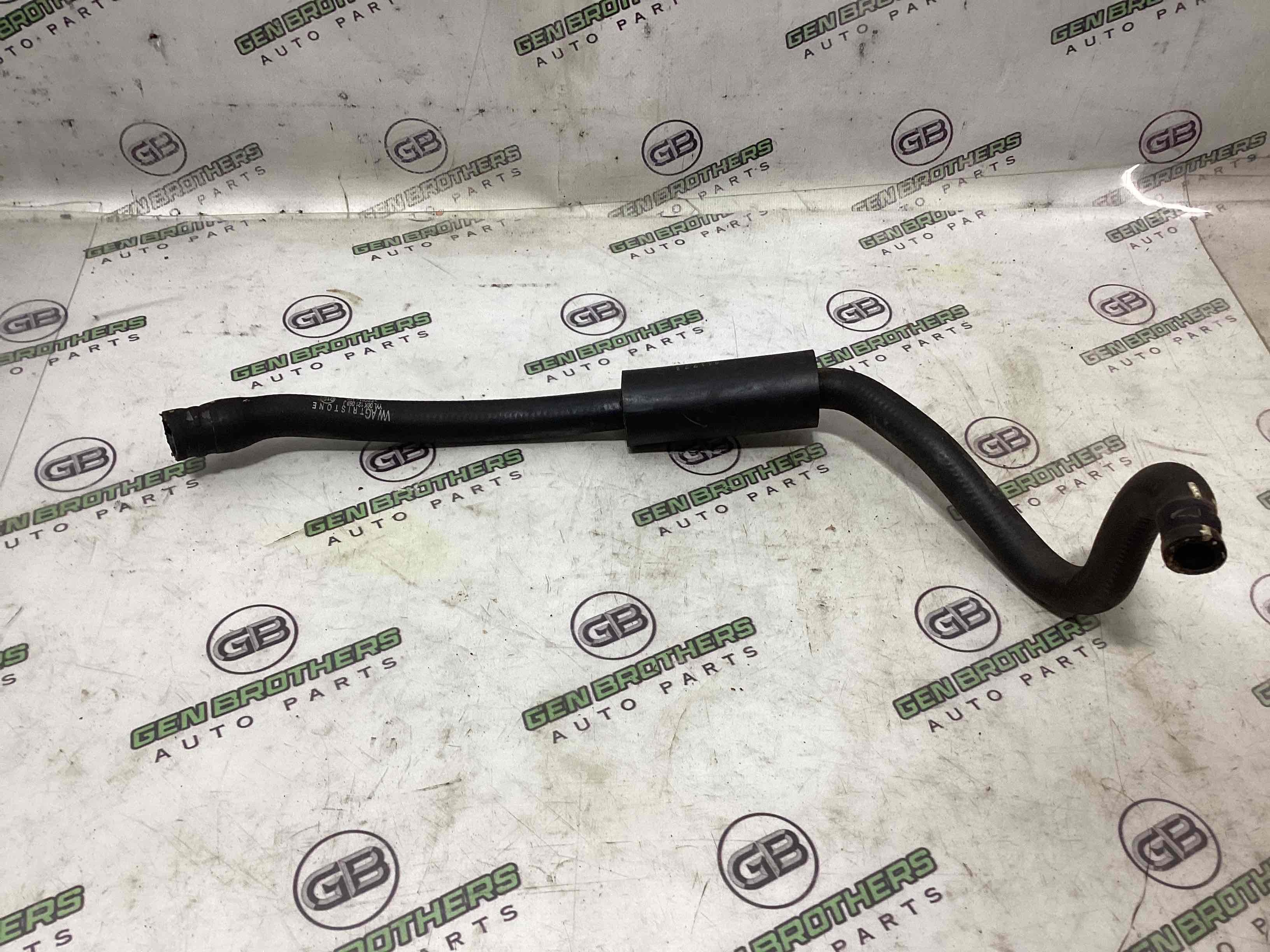 Патрубок трубопровід, шланг