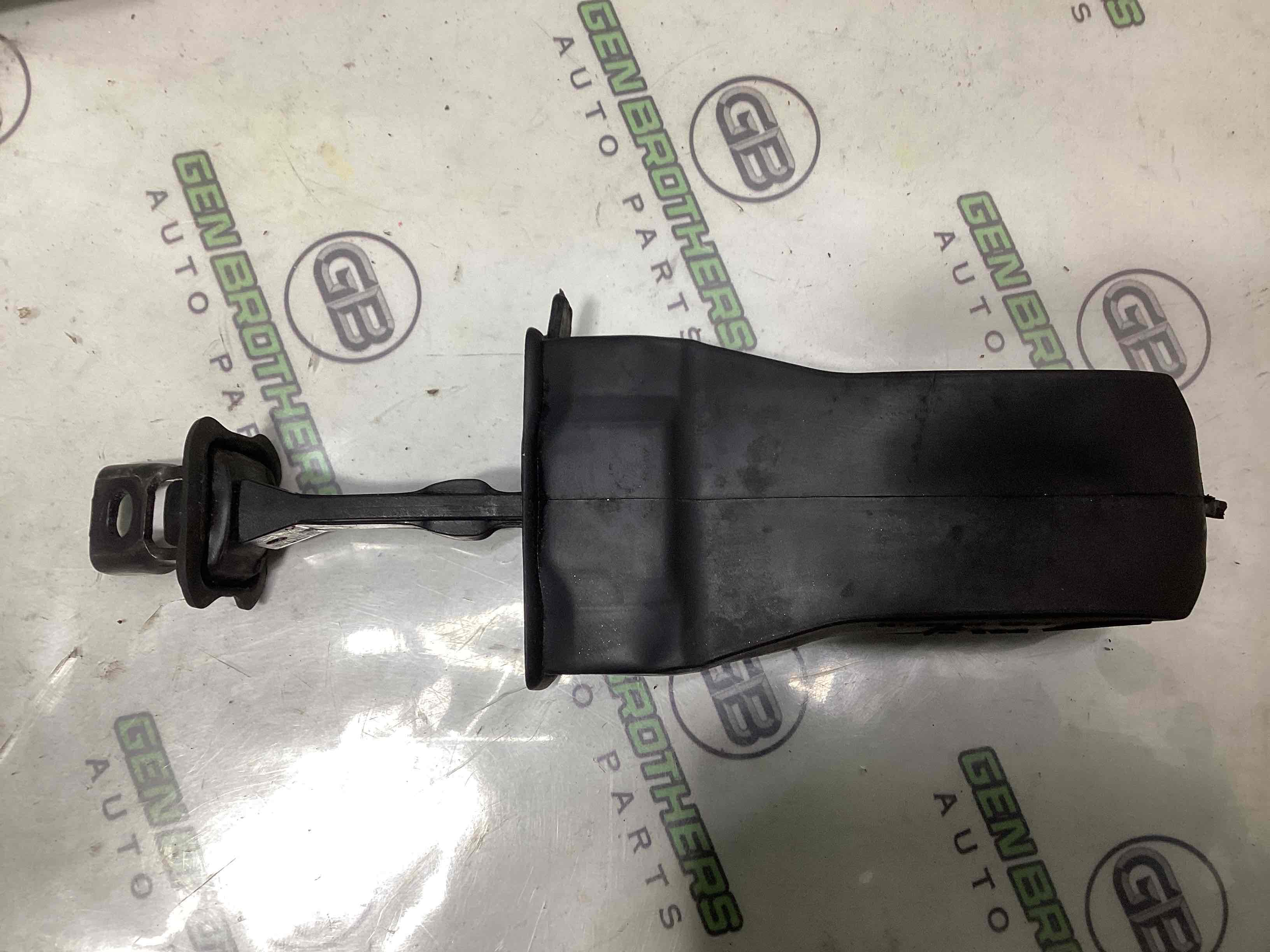 Обмежувач відчинення дверей