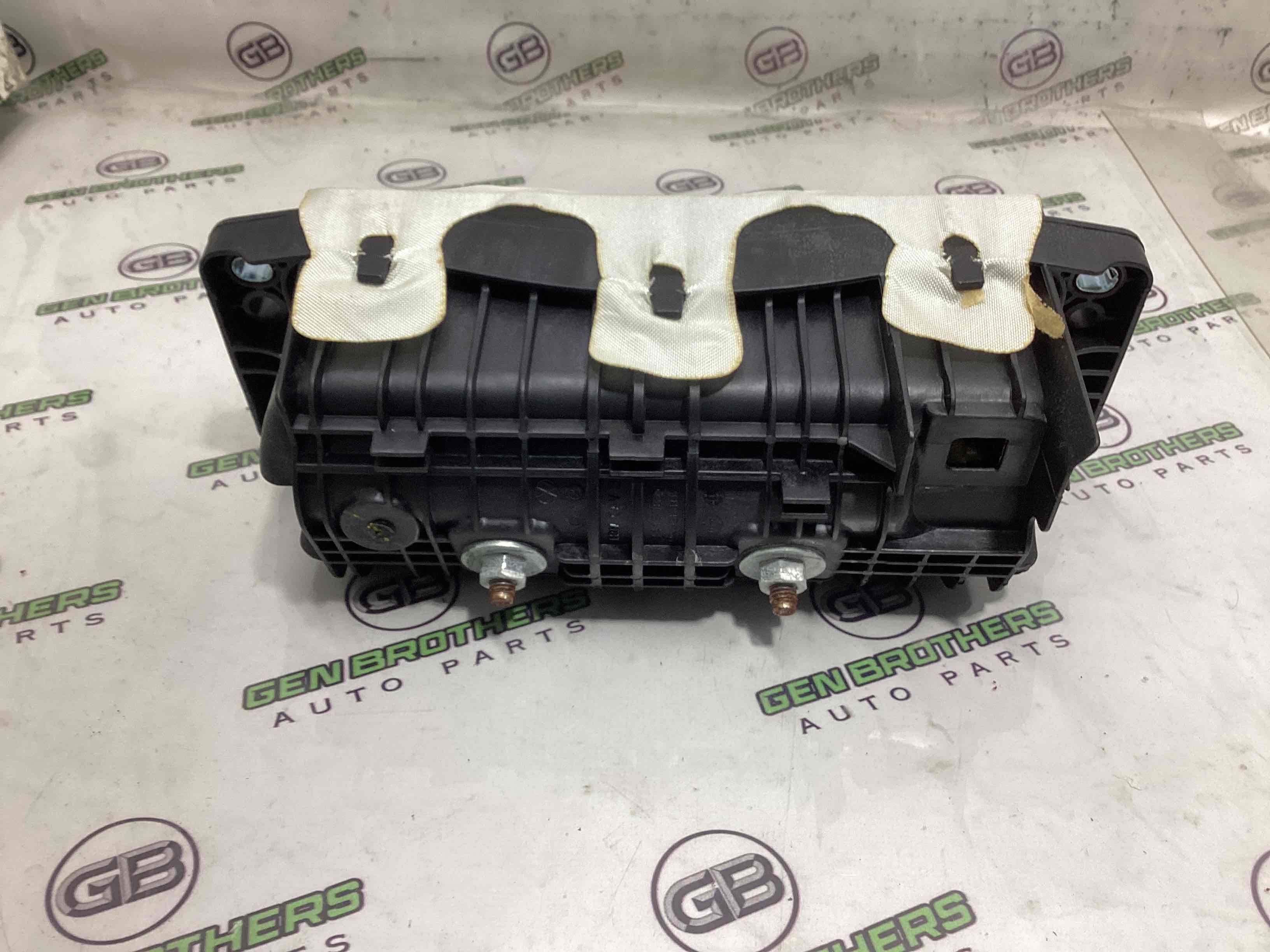 Подушка безпеки пасажира торпедо