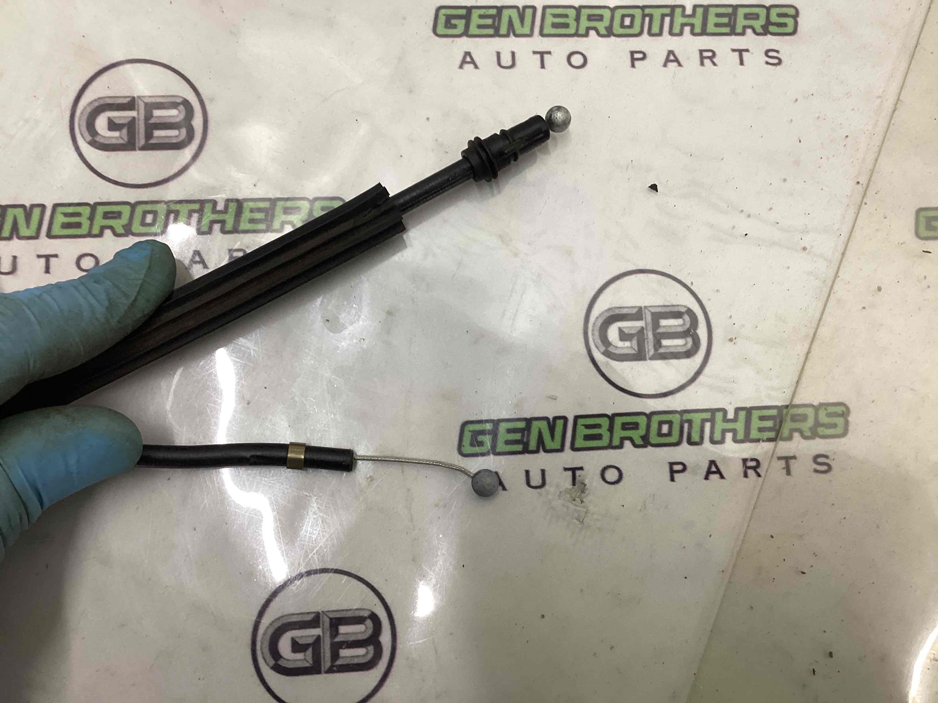 Замок капота, трос капота