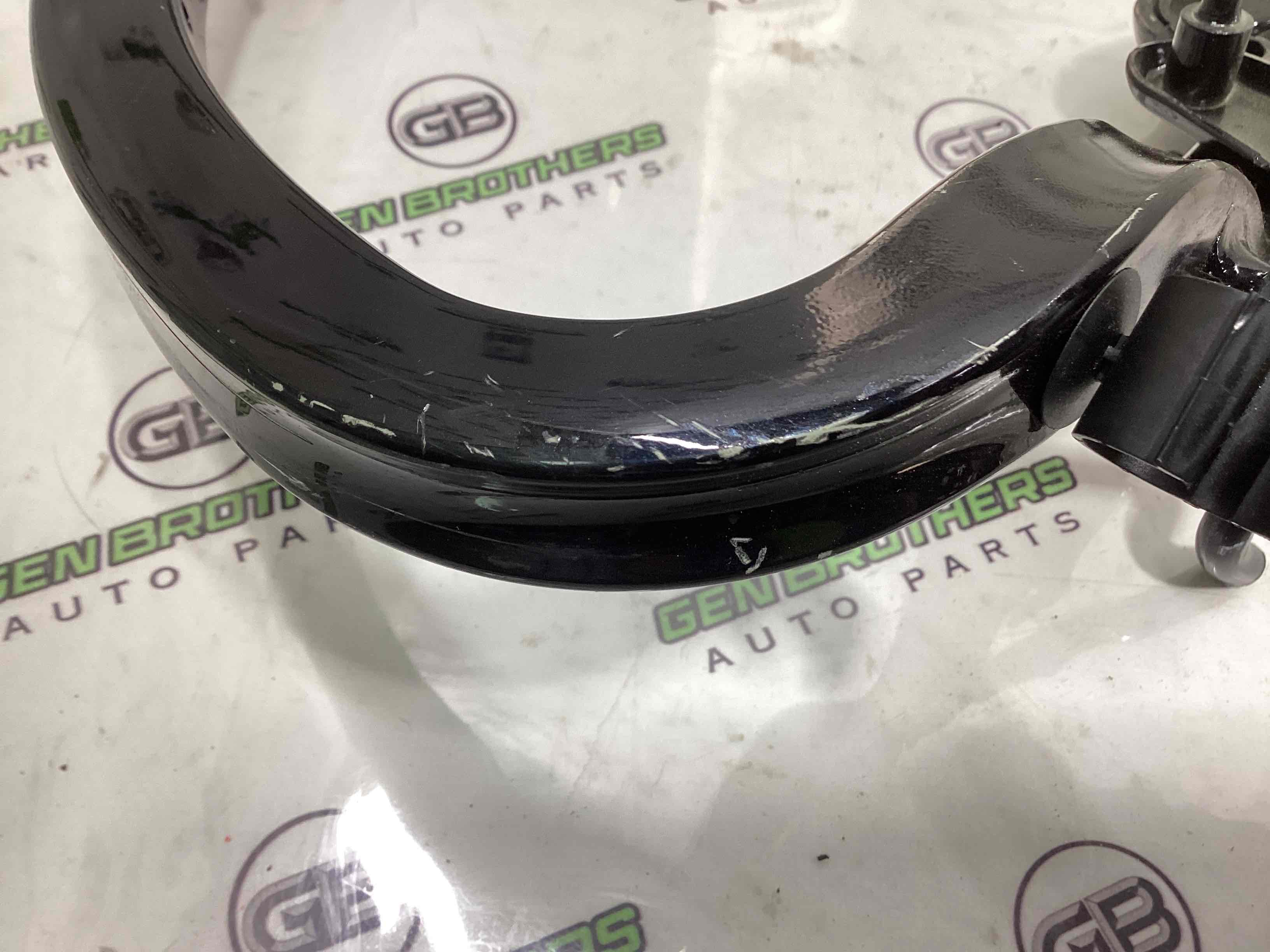 Петля кришки багажника, двері багажника