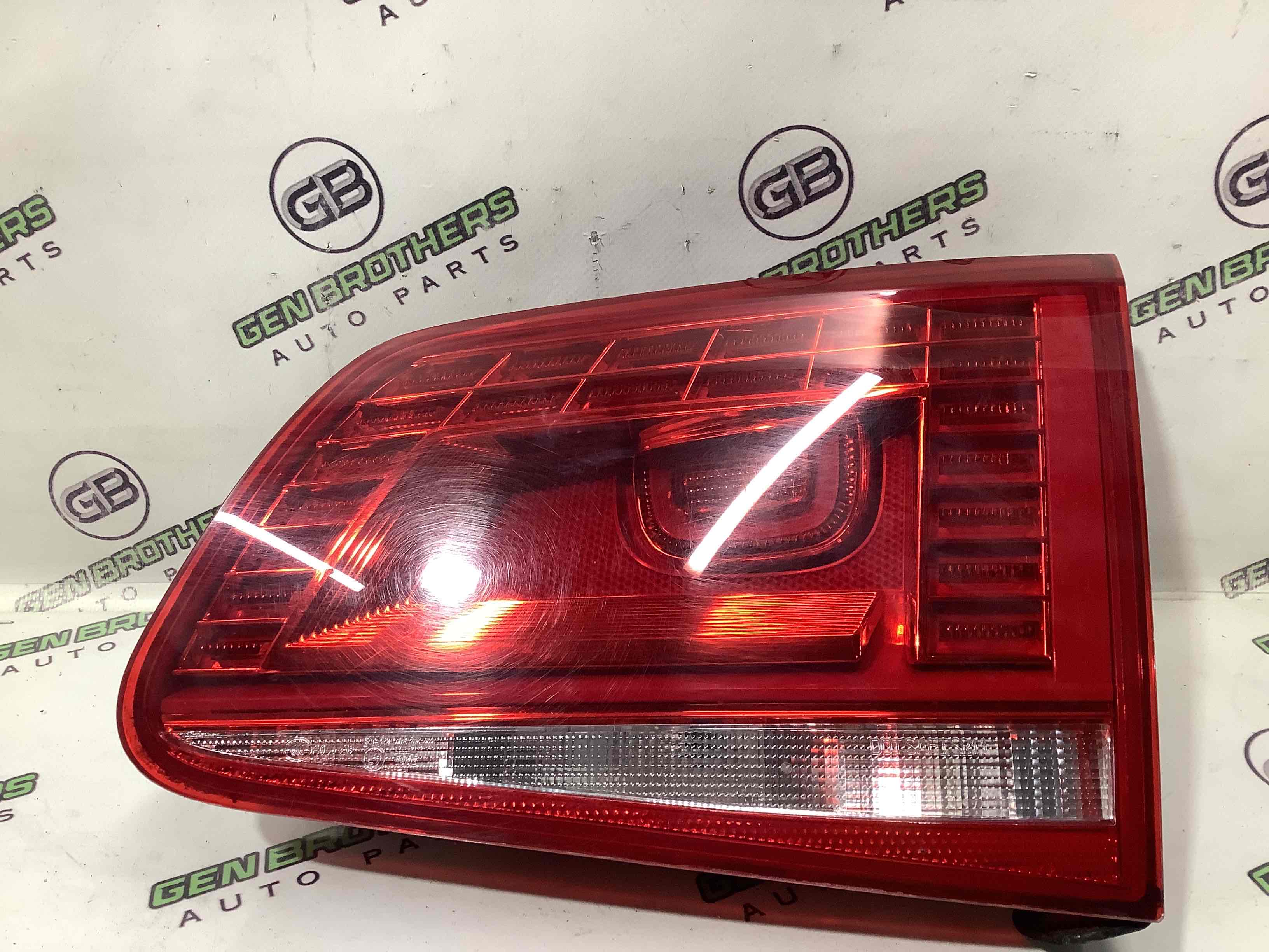 Ліхтар задній правий