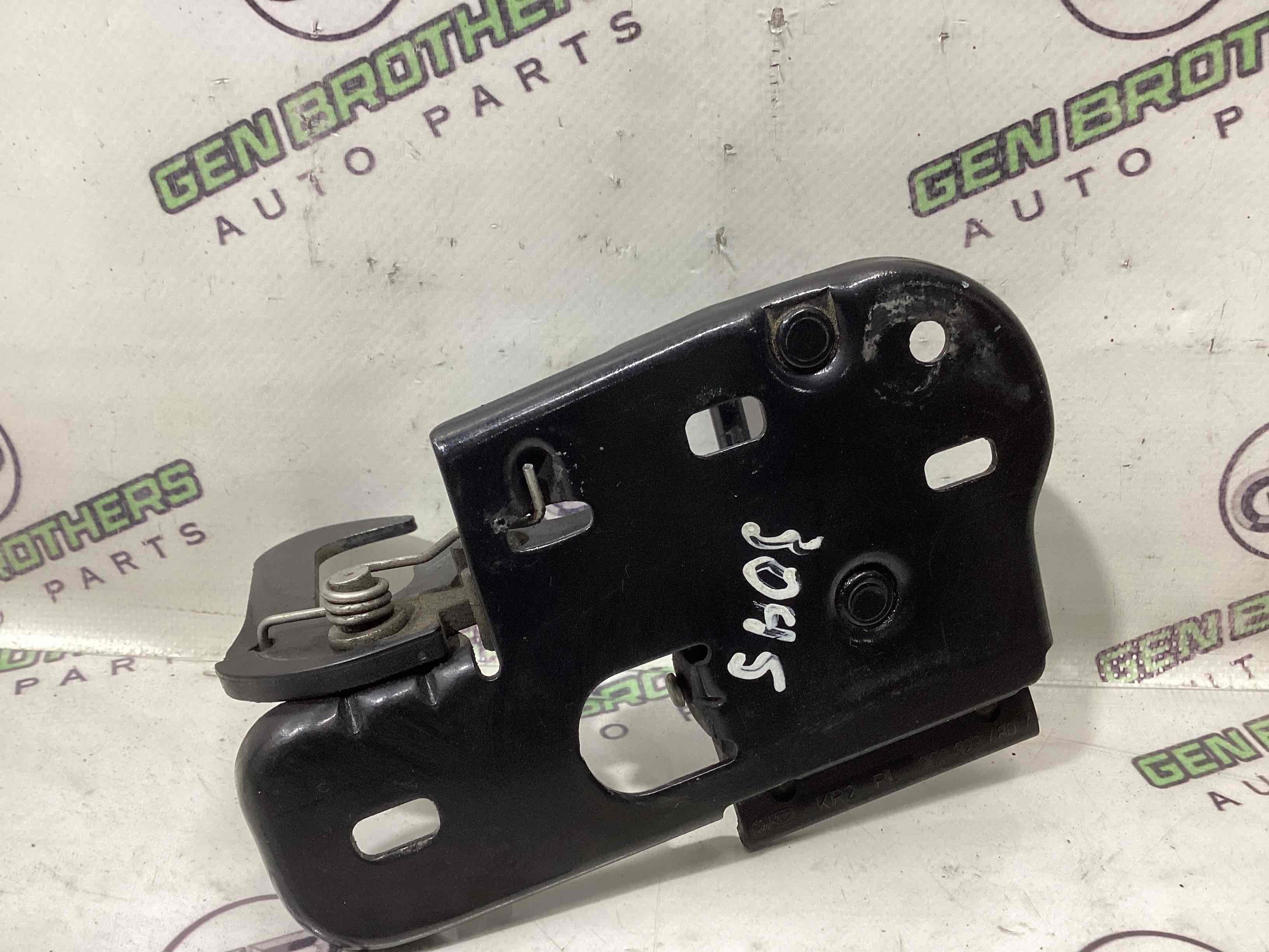 Замок капота, трос капота