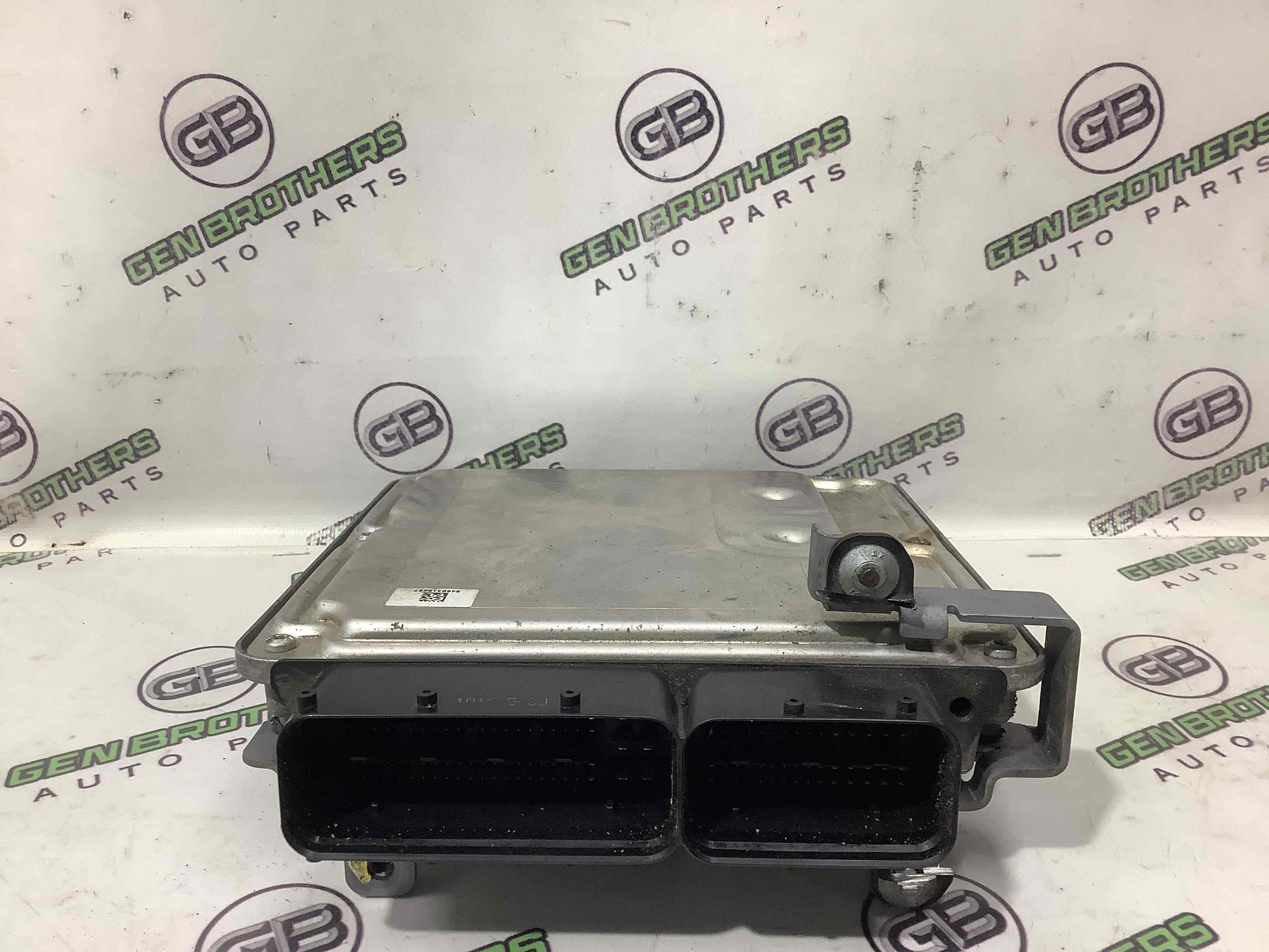 Блок ECU комп'ютер двигуна