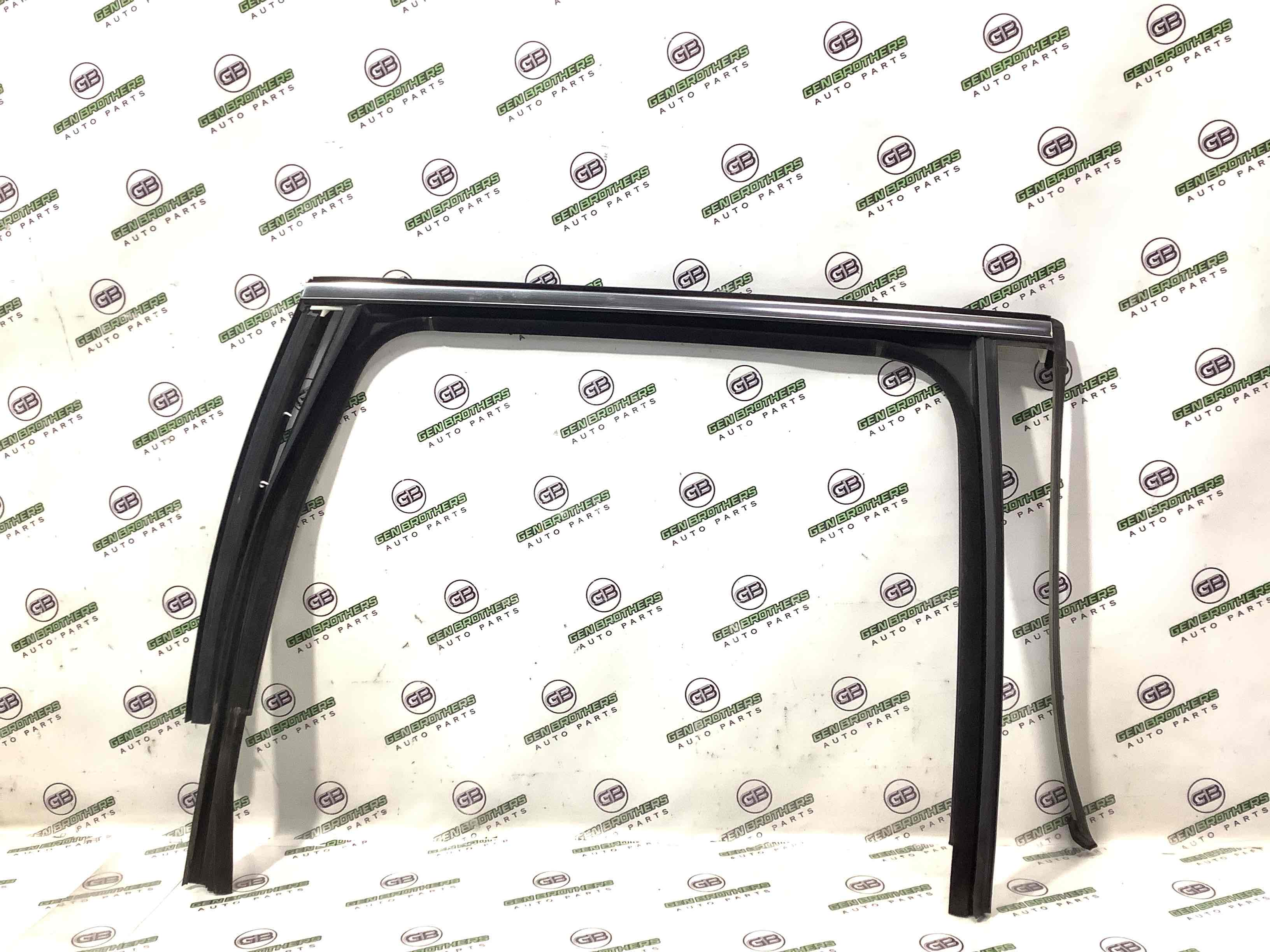 Молдинг двері задньої правої