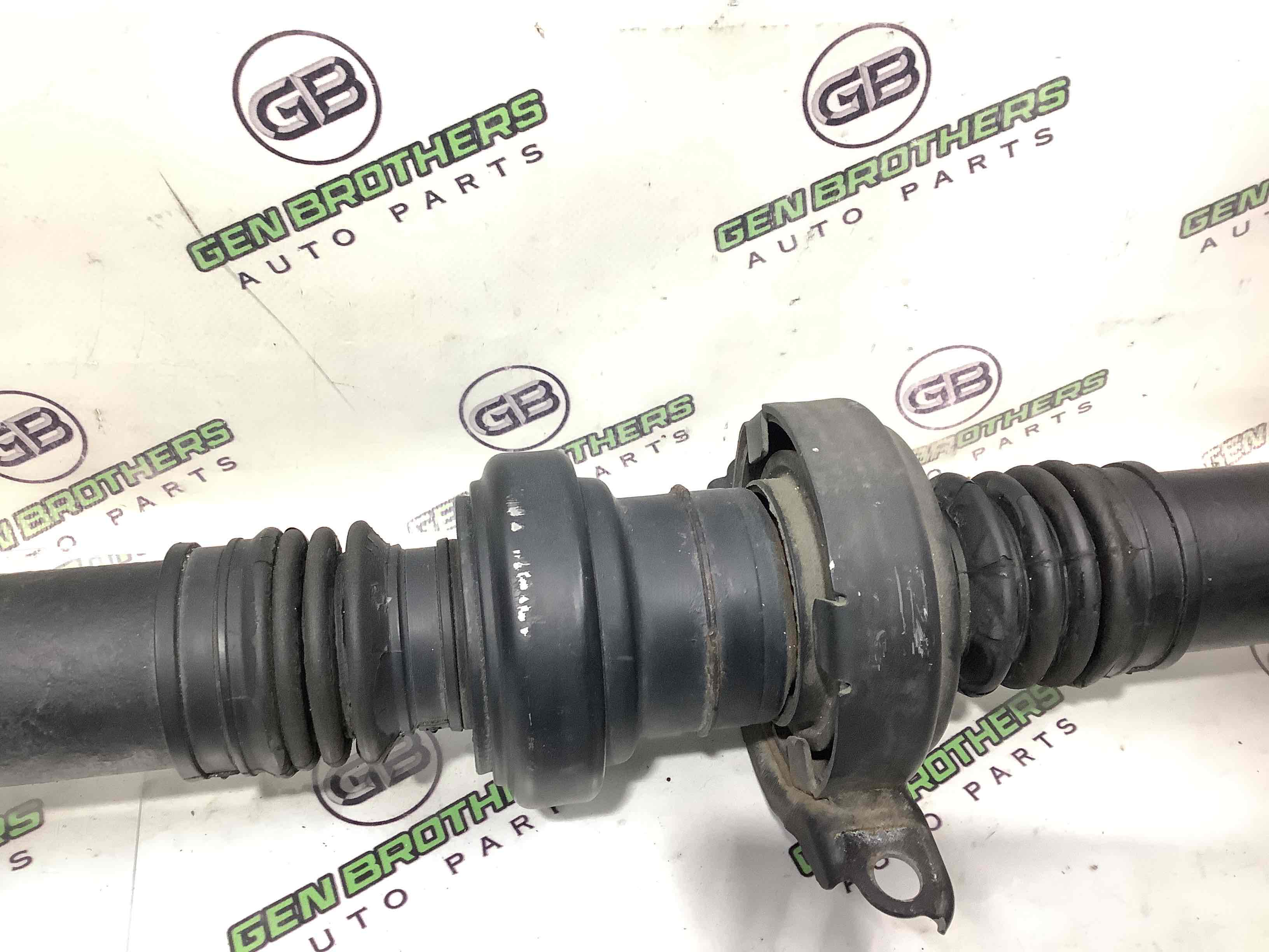 Карданний вал