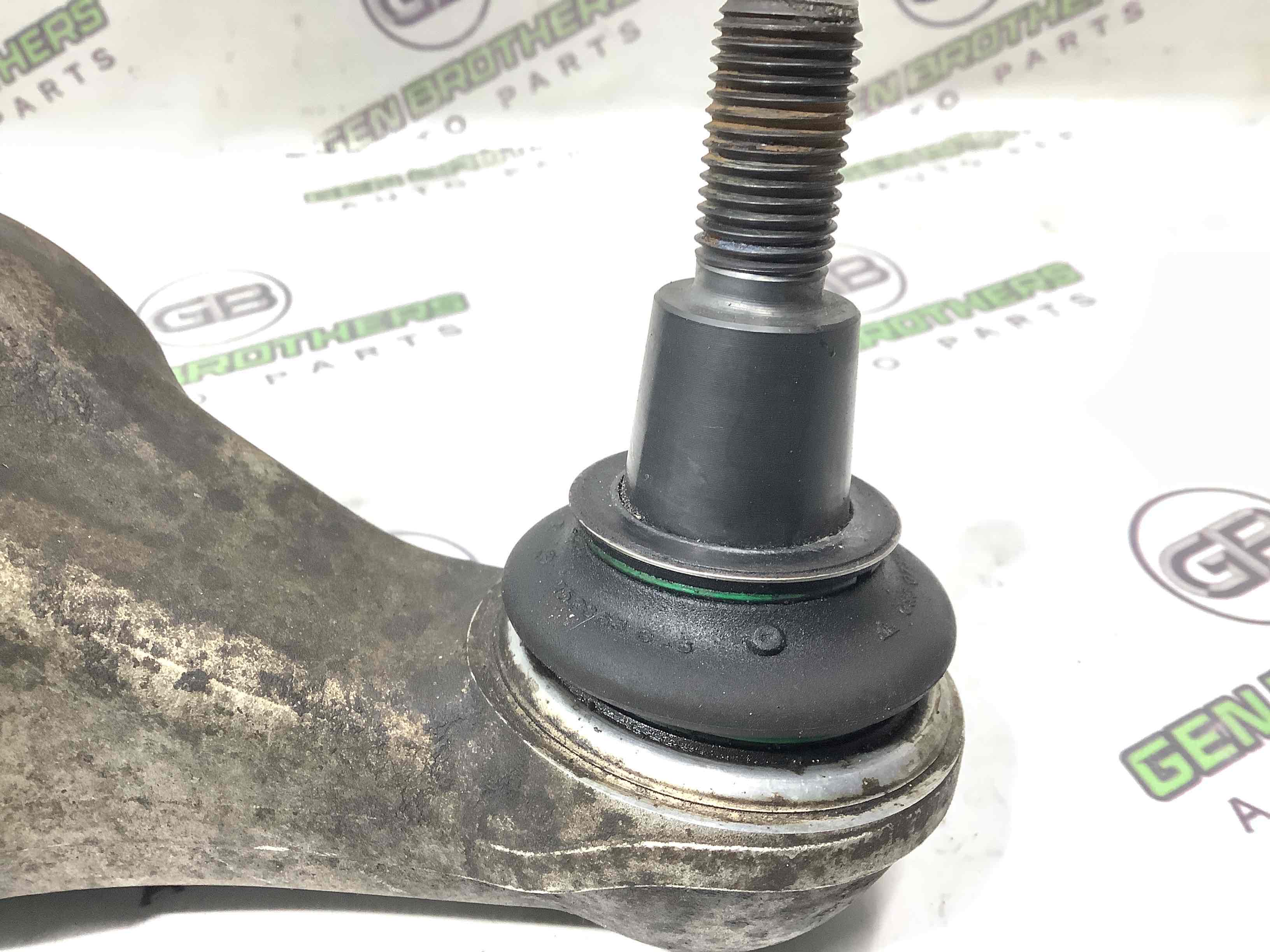 Важіль передній лівий