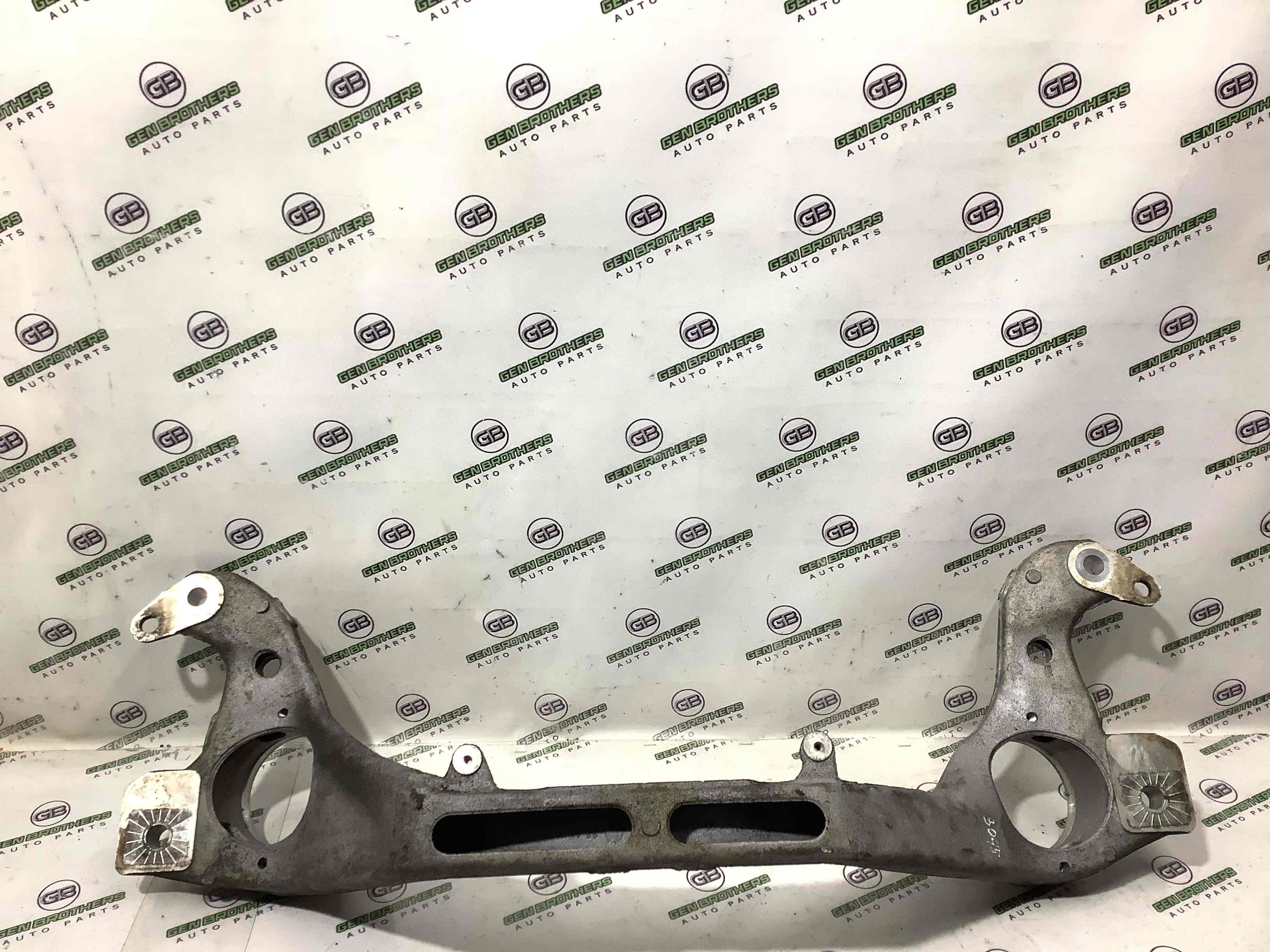 Кронштейн двигуна