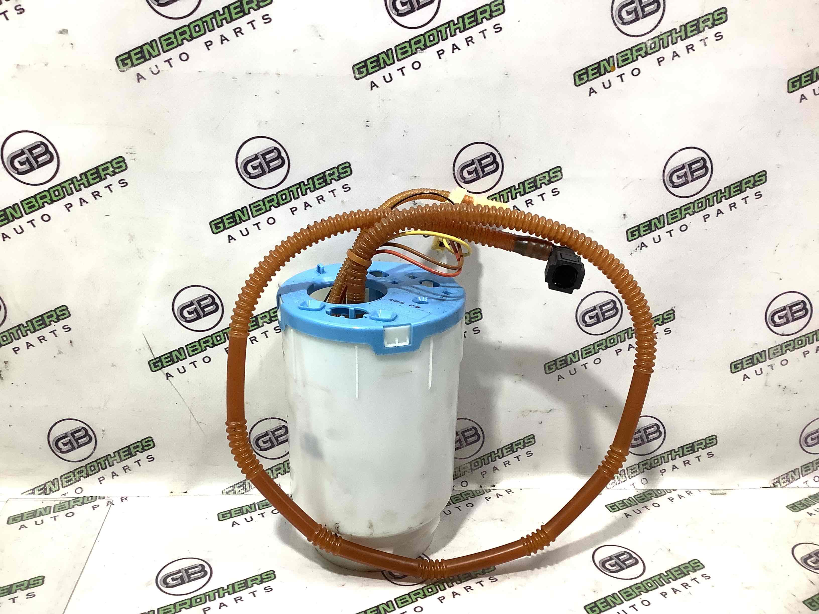 Насос паливний