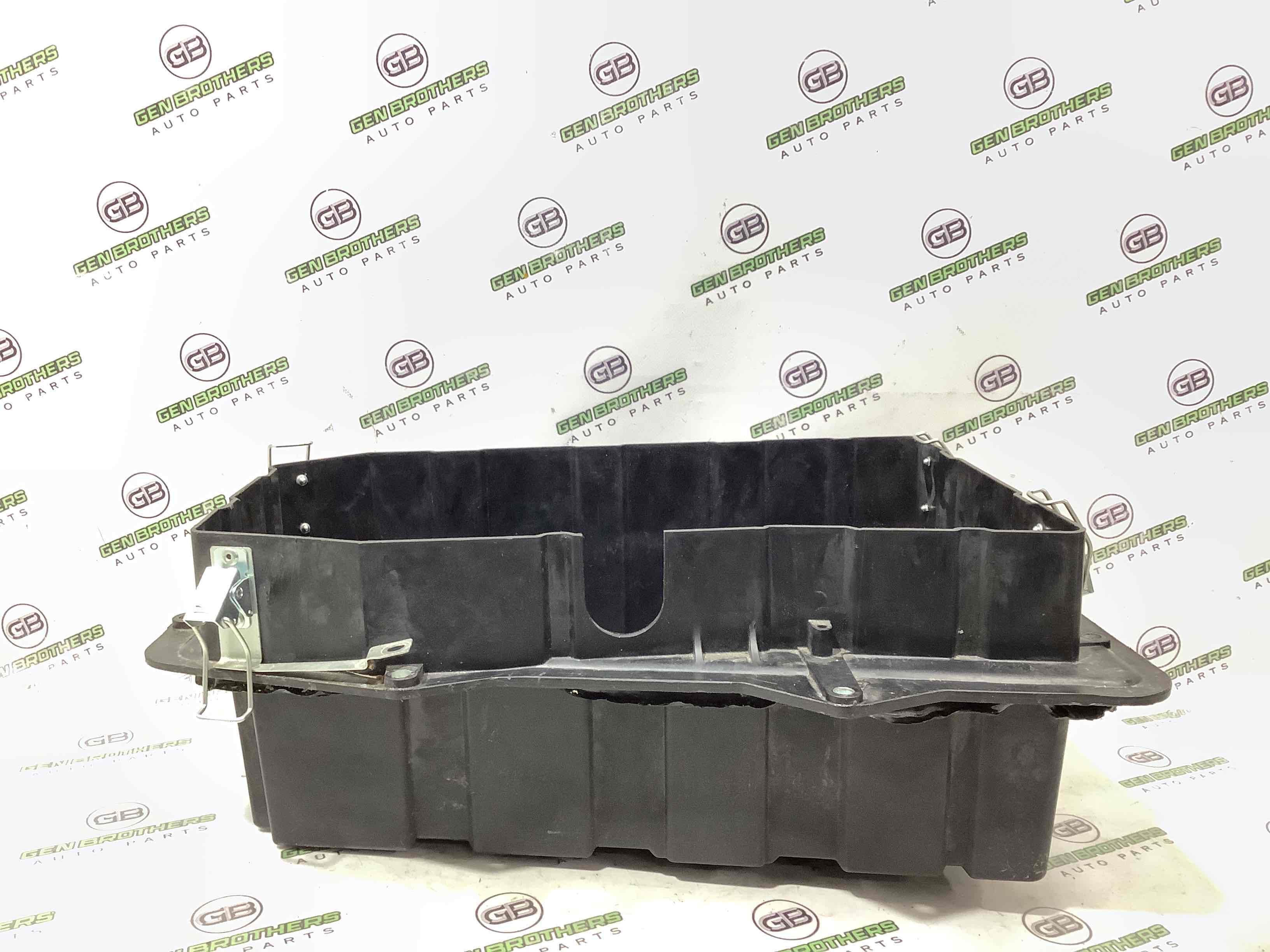 Полиця акумулятора, кришка, кріплення майданчик АКБ