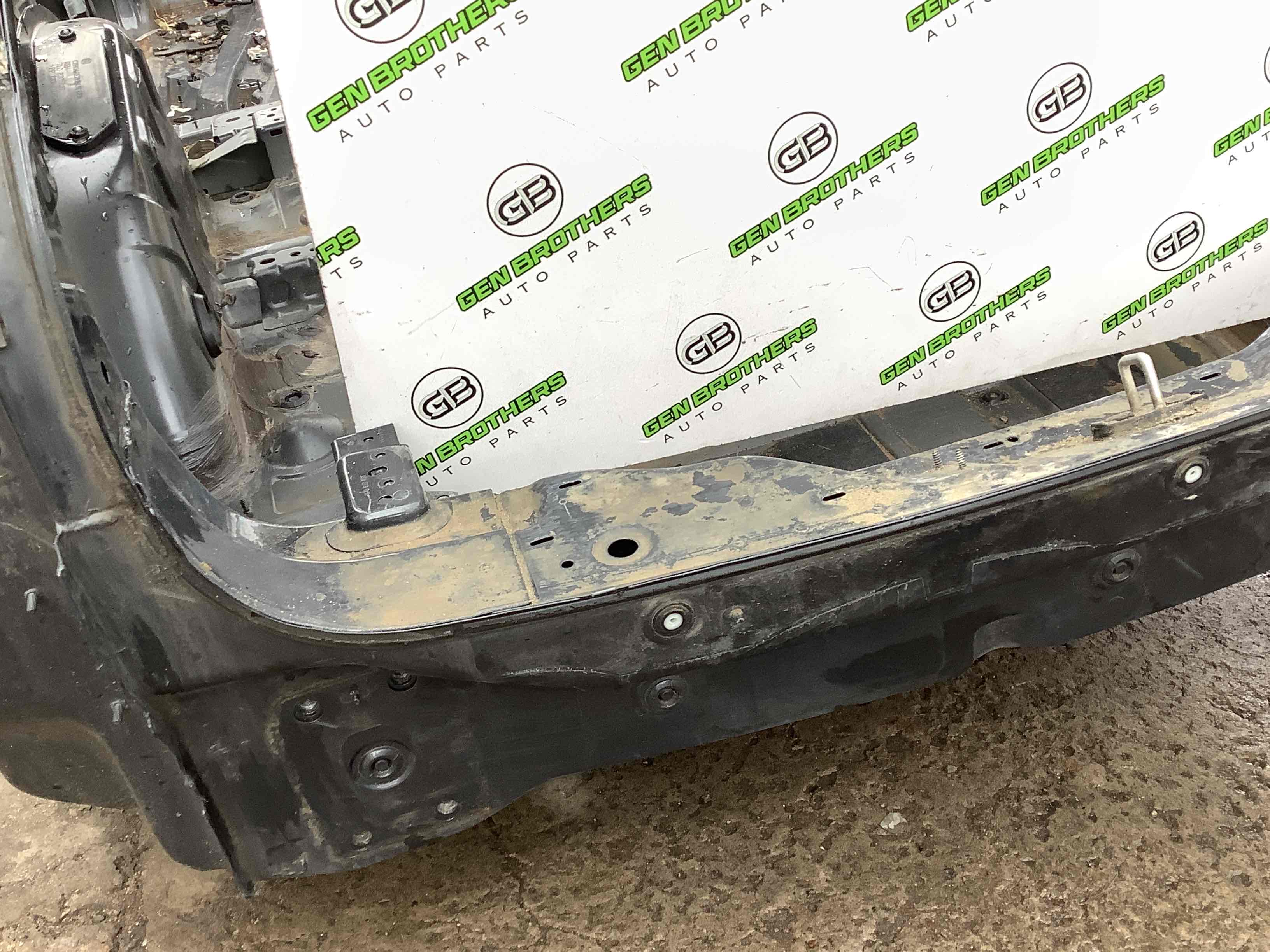 Задня панель