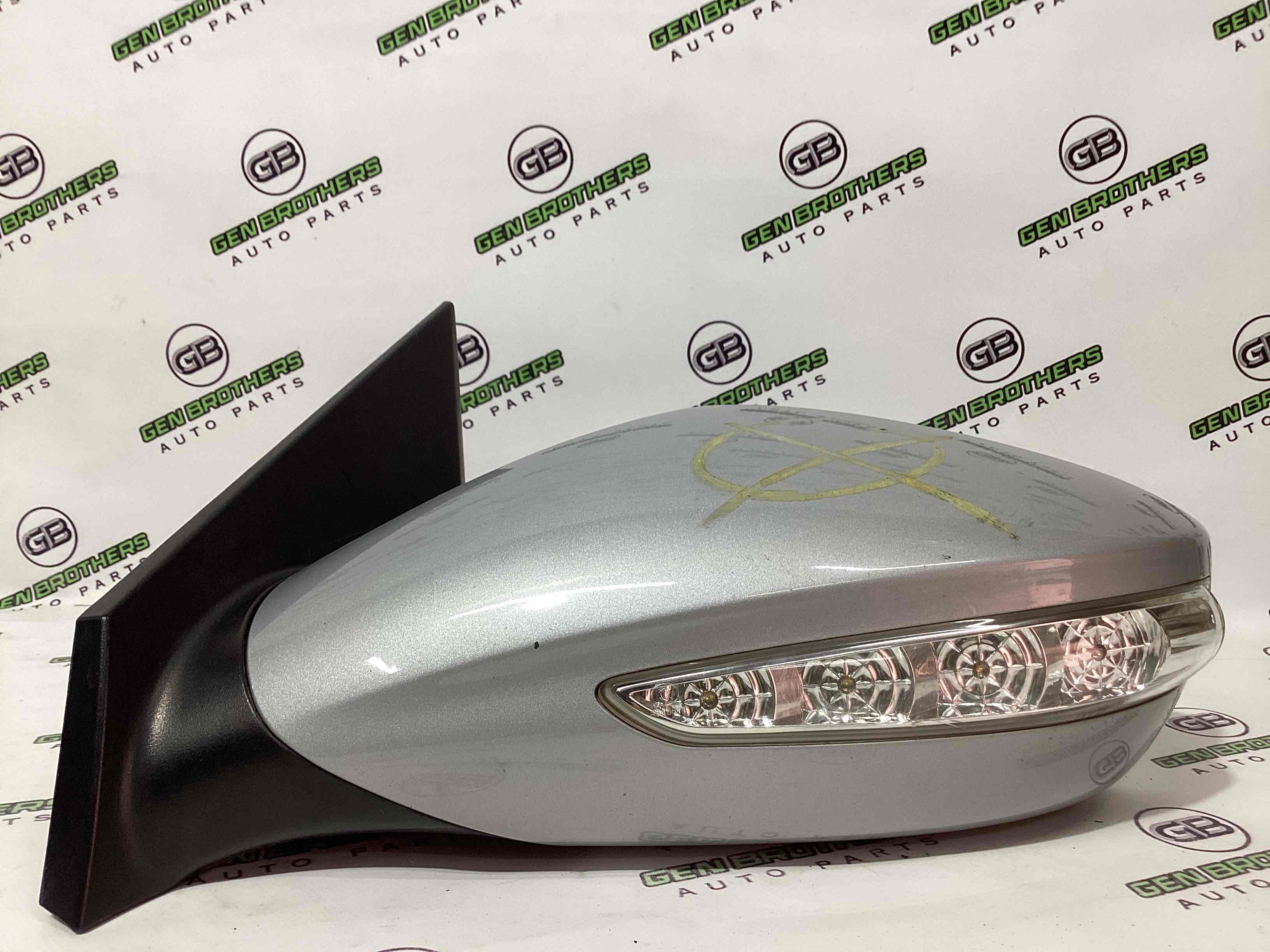 Зеркало внешнее левое